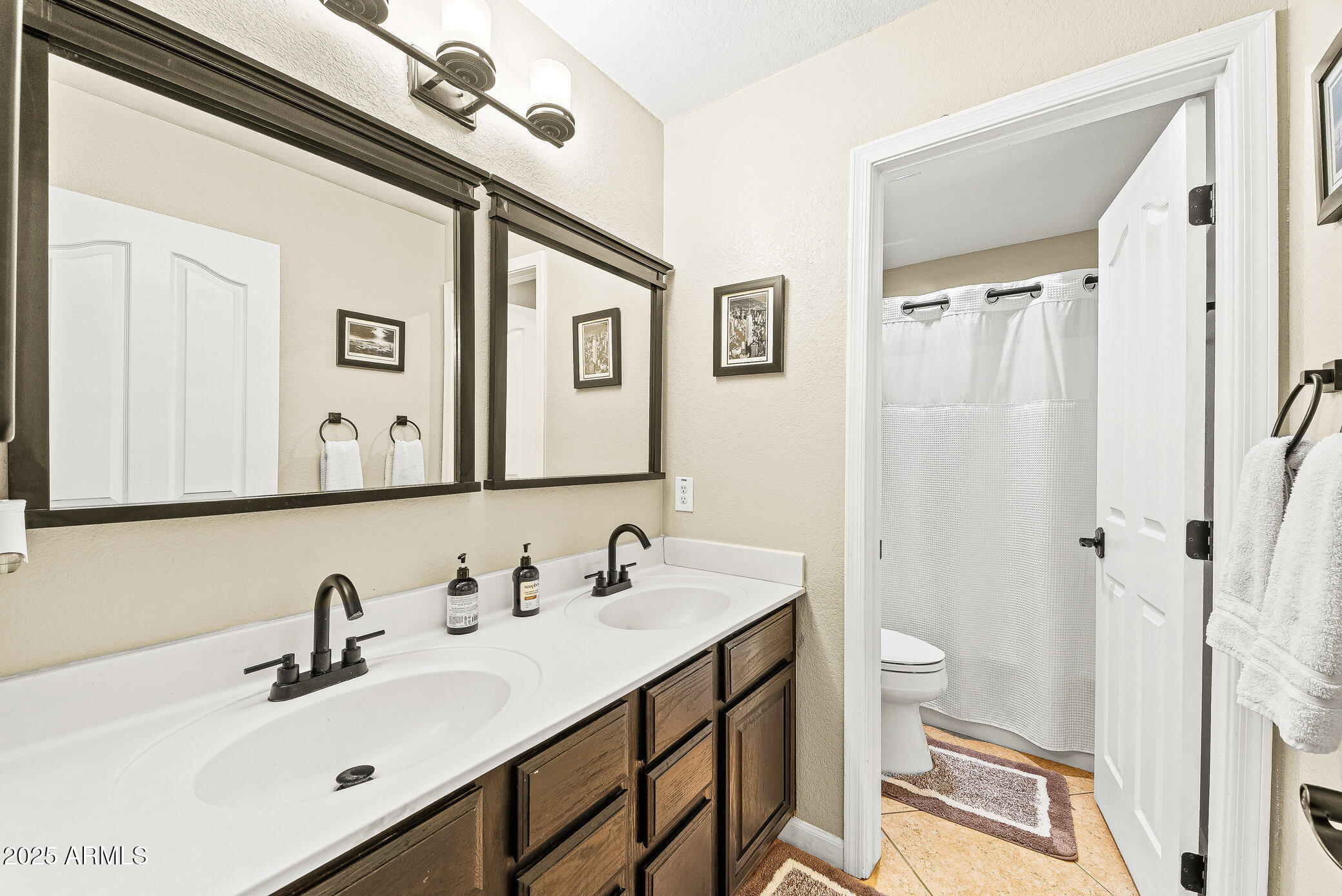 335 S RED ROCK Street