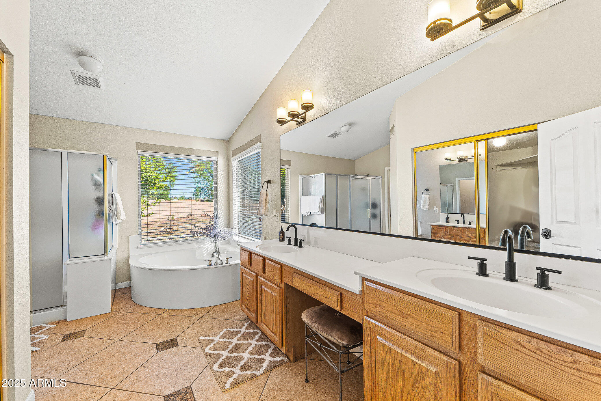 335 S RED ROCK Street