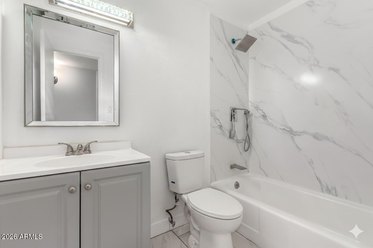 4938 W MCLELLAN Road