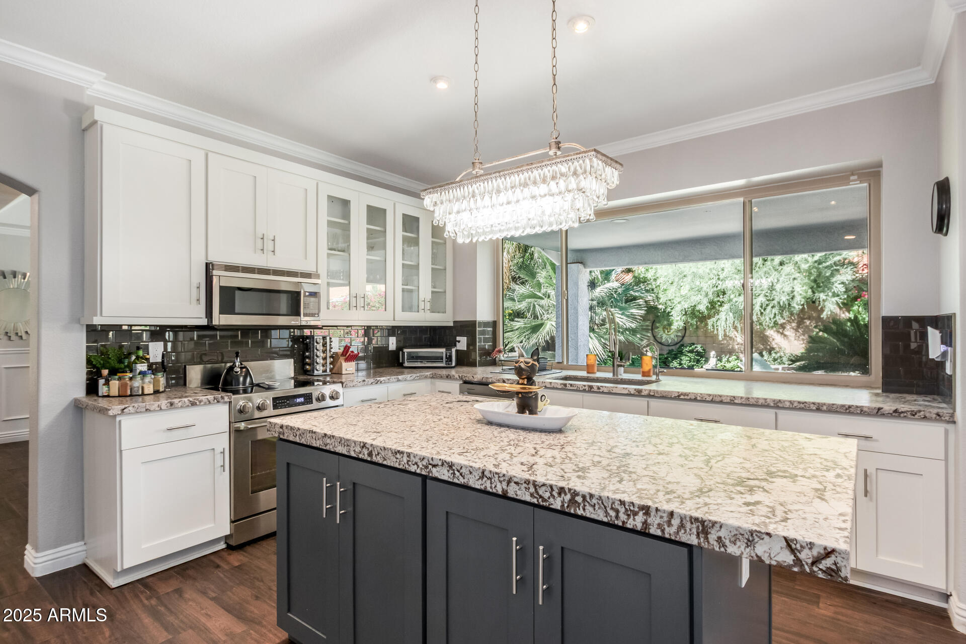 5916 E SANDRA Terrace