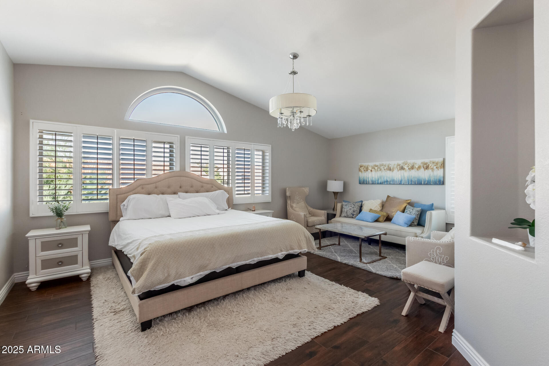 5916 E SANDRA Terrace