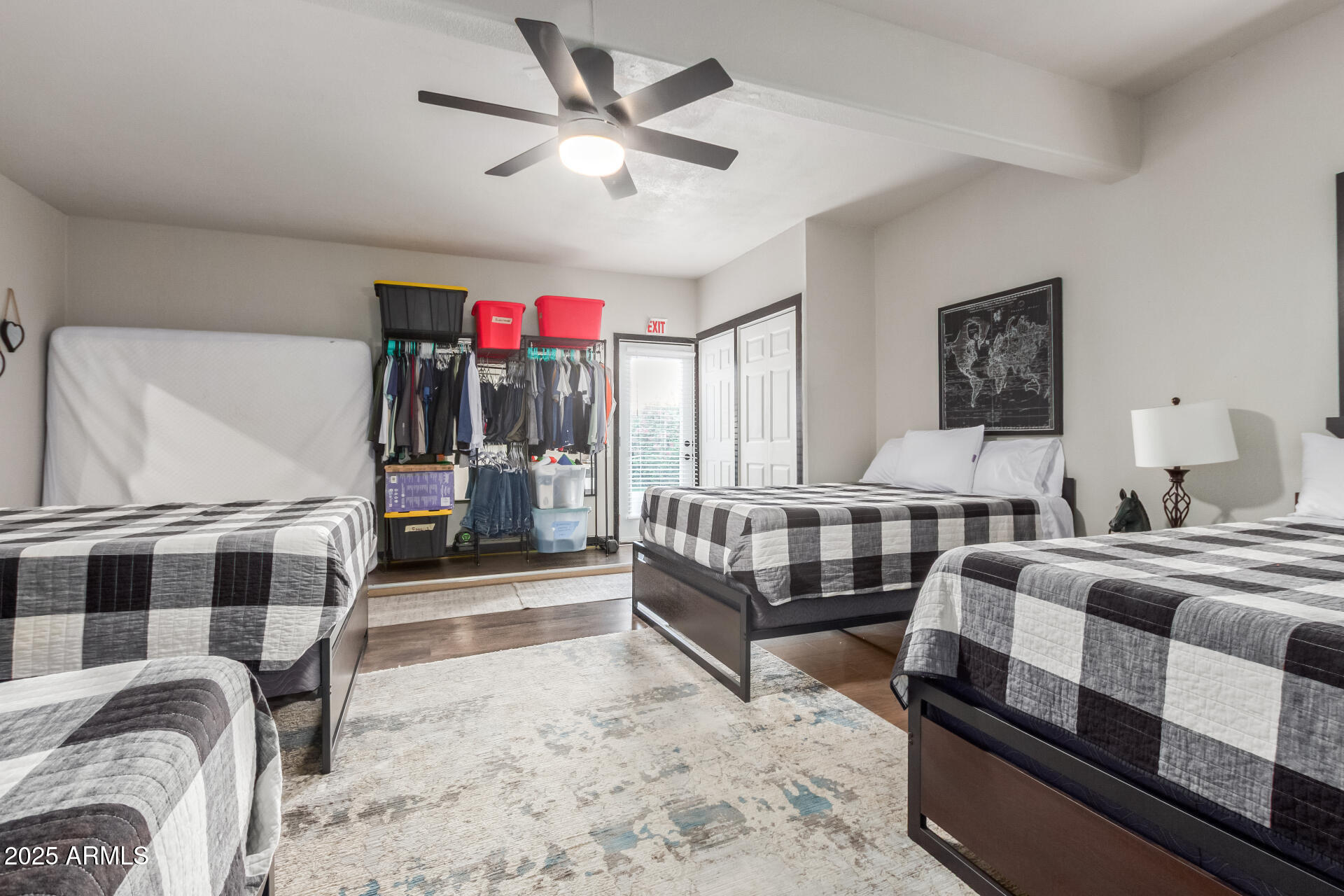 5916 E SANDRA Terrace