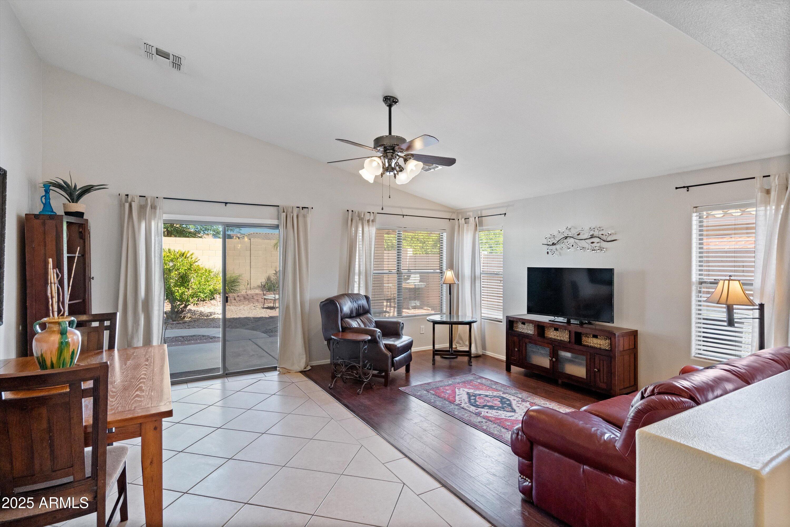 11250 E PRAIRIE Avenue