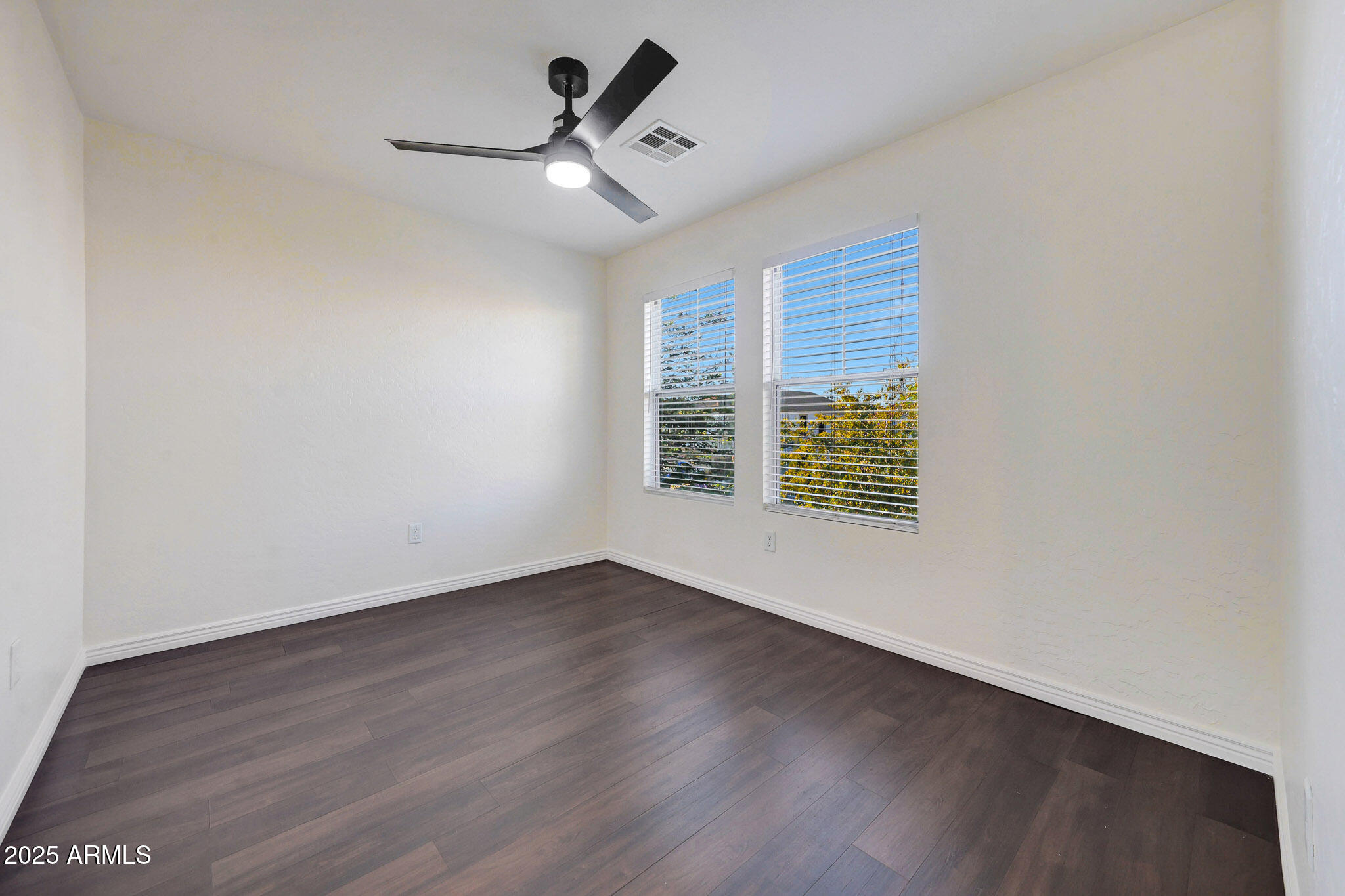 13621 W SAN JUAN Avenue