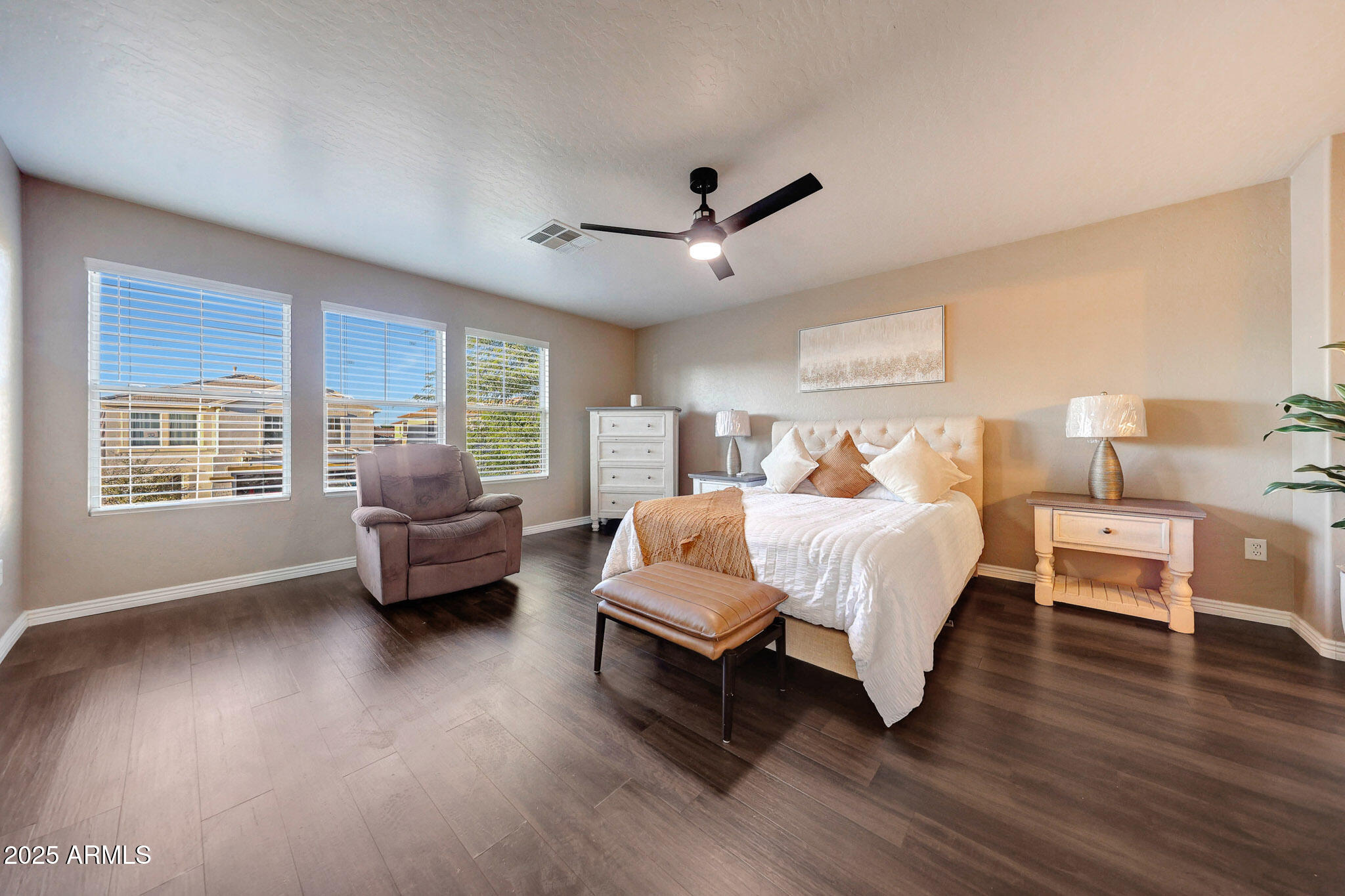 13621 W SAN JUAN Avenue