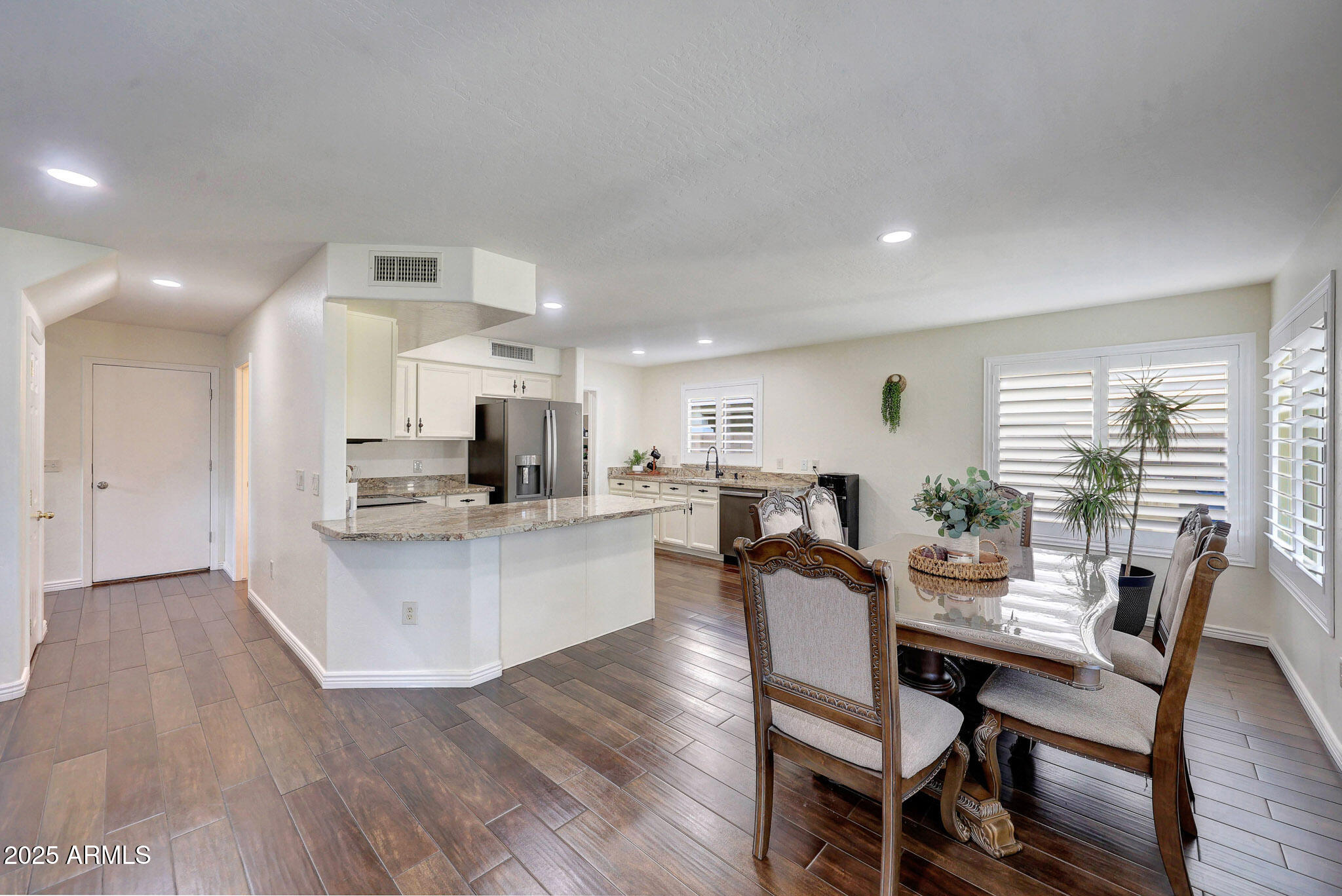 13621 W SAN JUAN Avenue