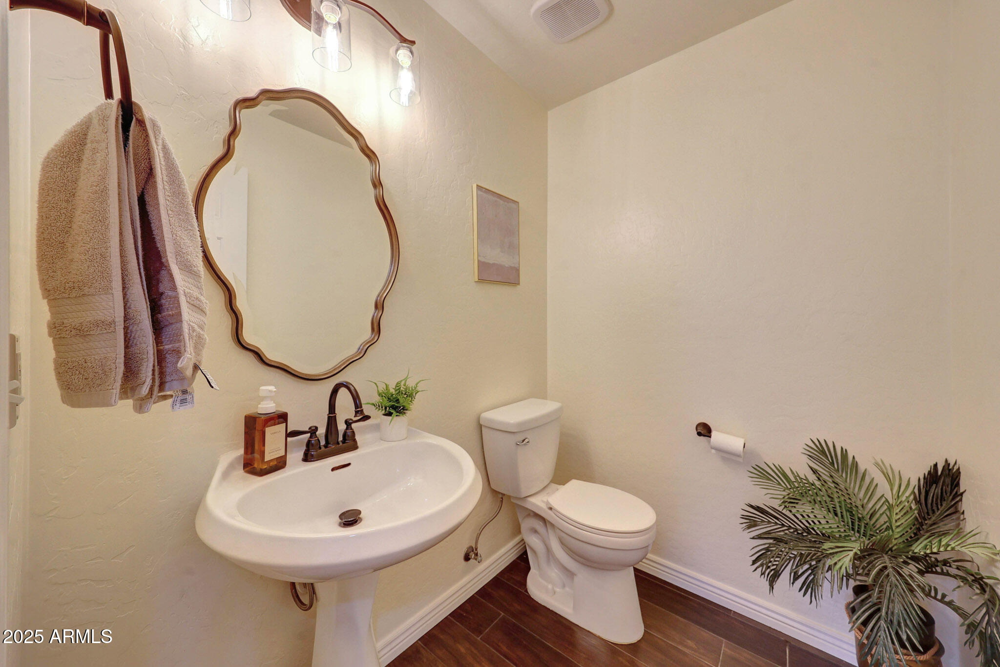 13621 W SAN JUAN Avenue