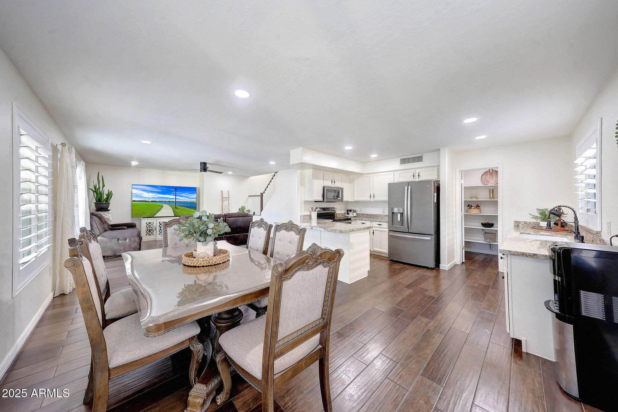 13621 W SAN JUAN Avenue