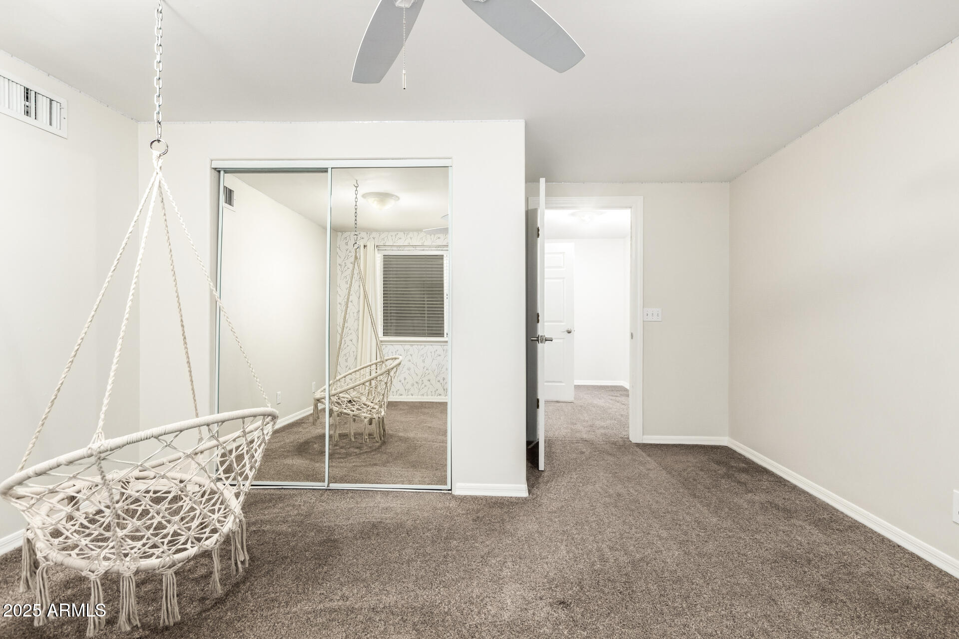 2127 E LAUREL Street