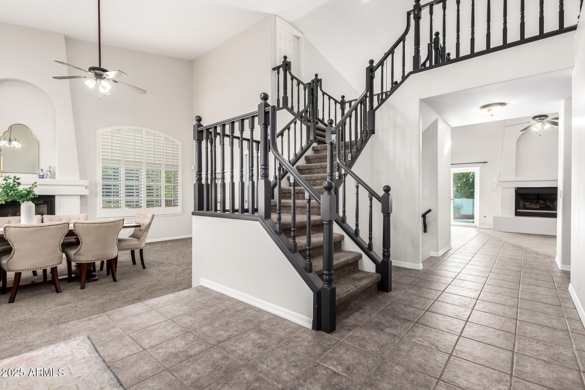 2127 E LAUREL Street