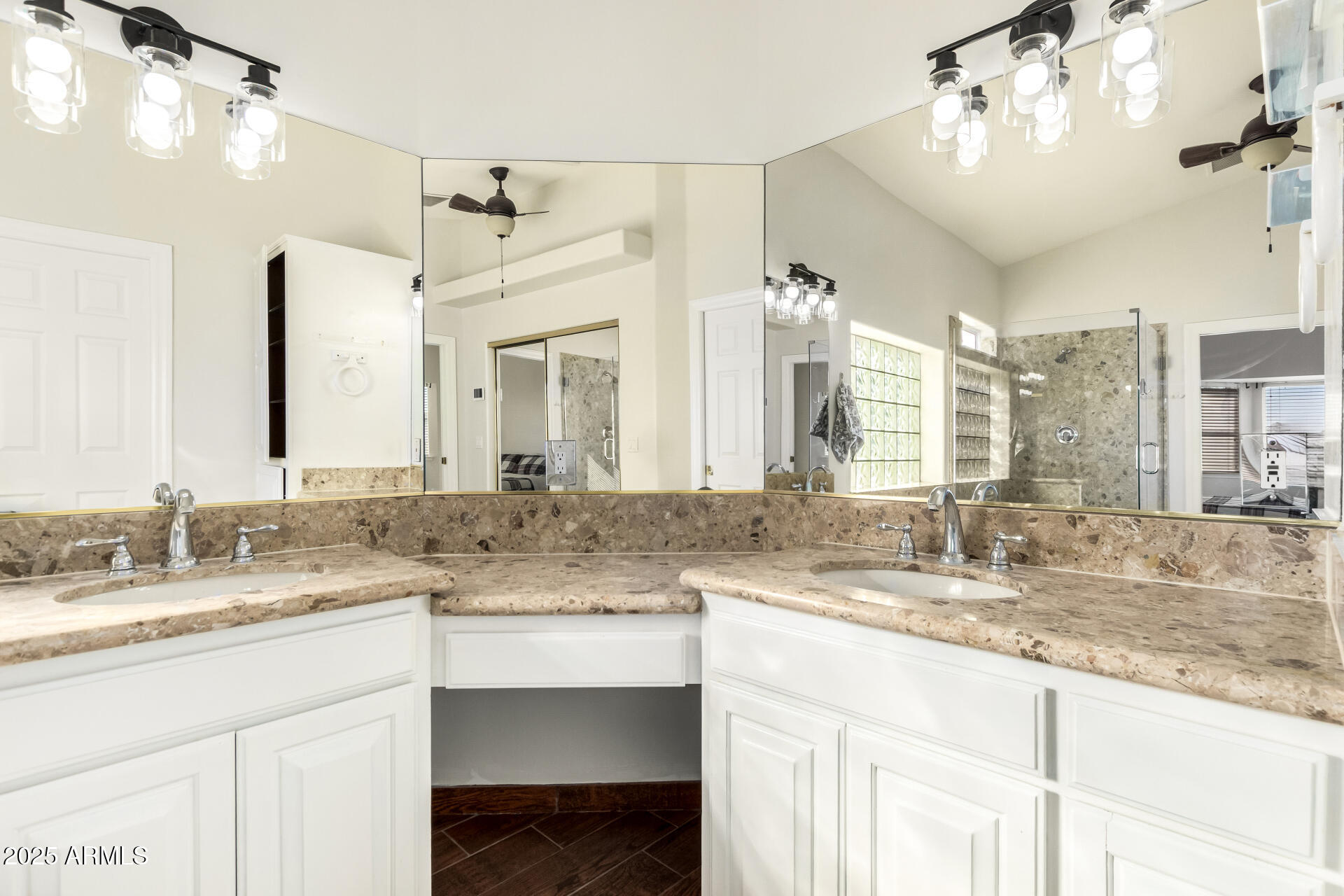 2127 E LAUREL Street