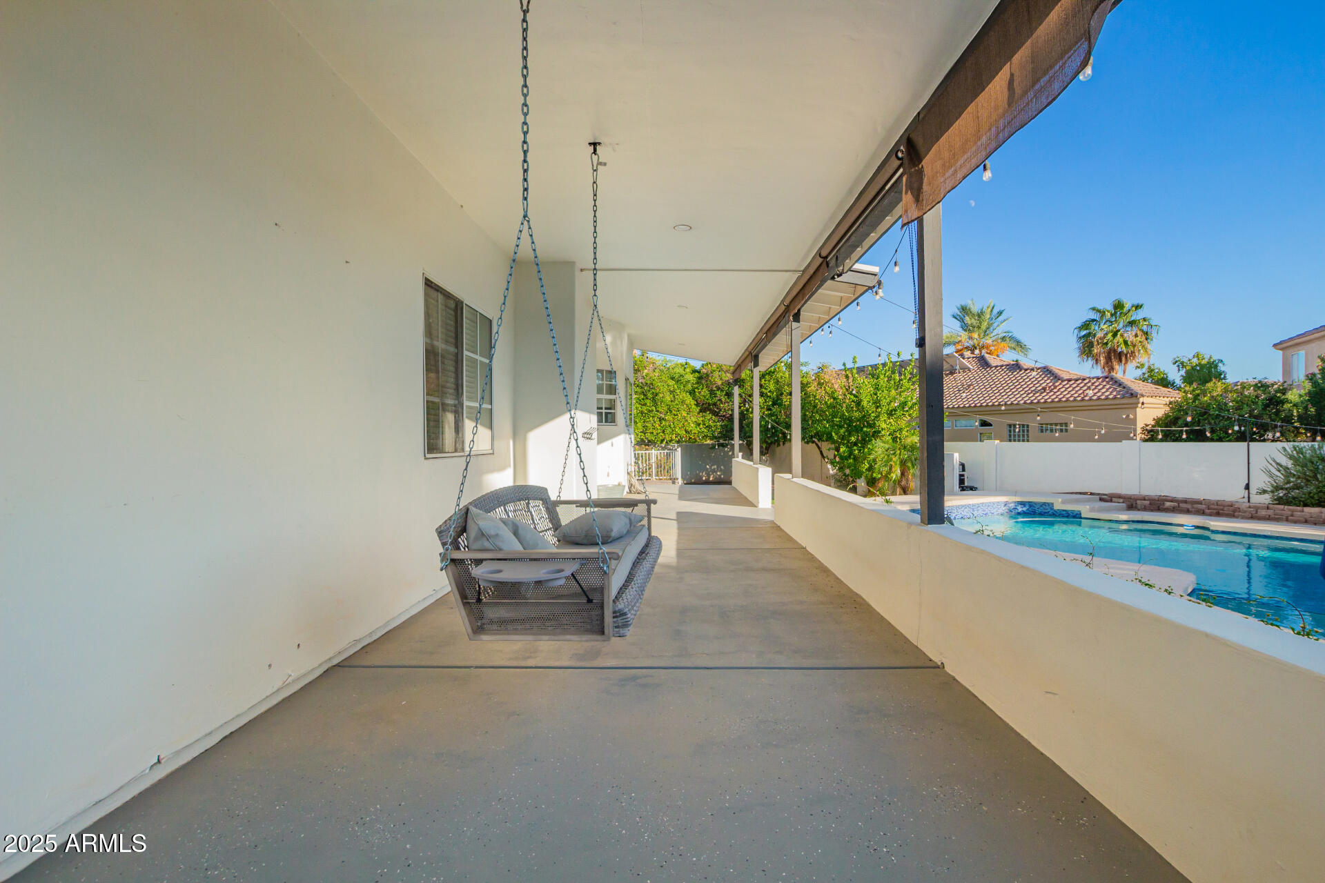 2127 E LAUREL Street