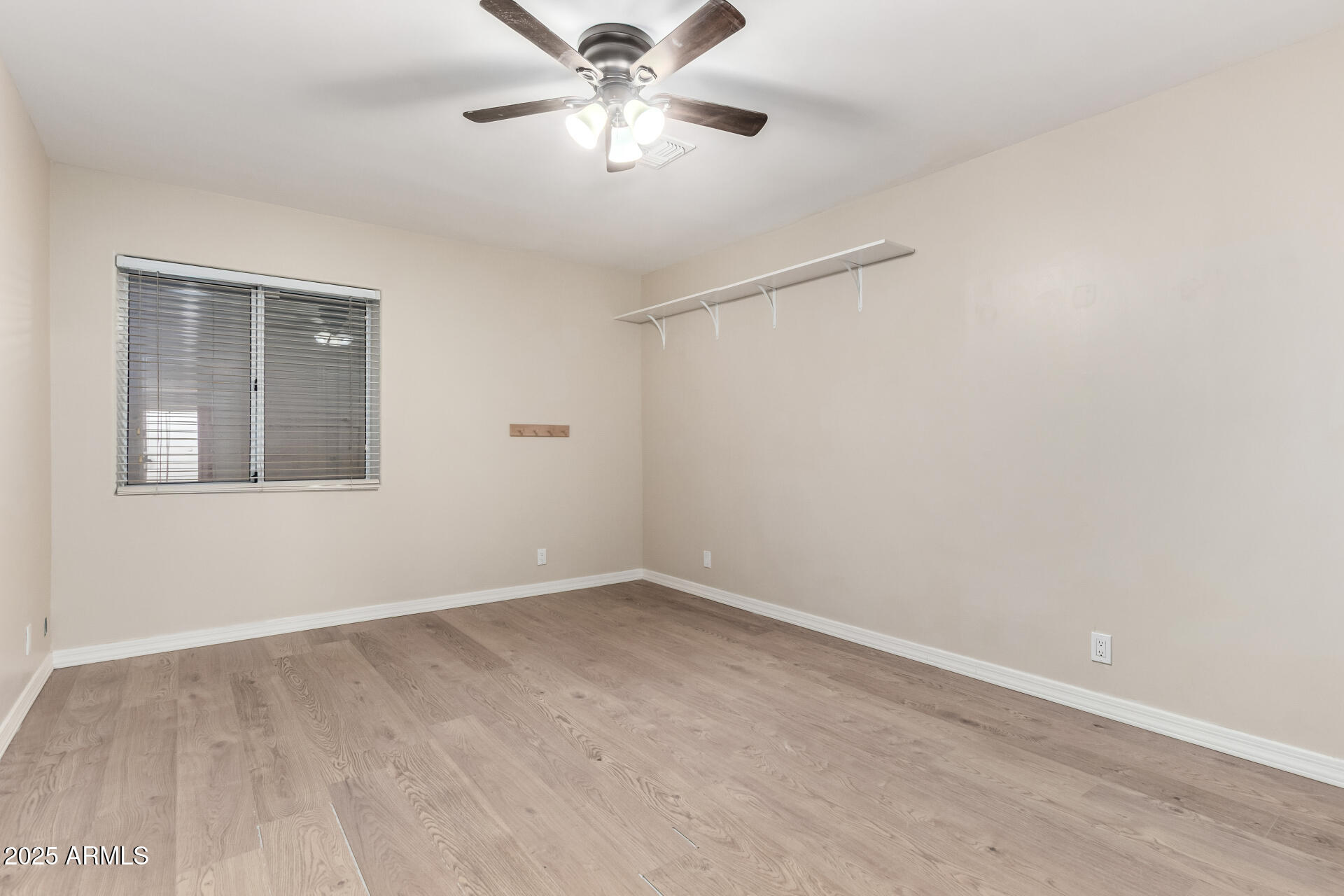 2127 E LAUREL Street