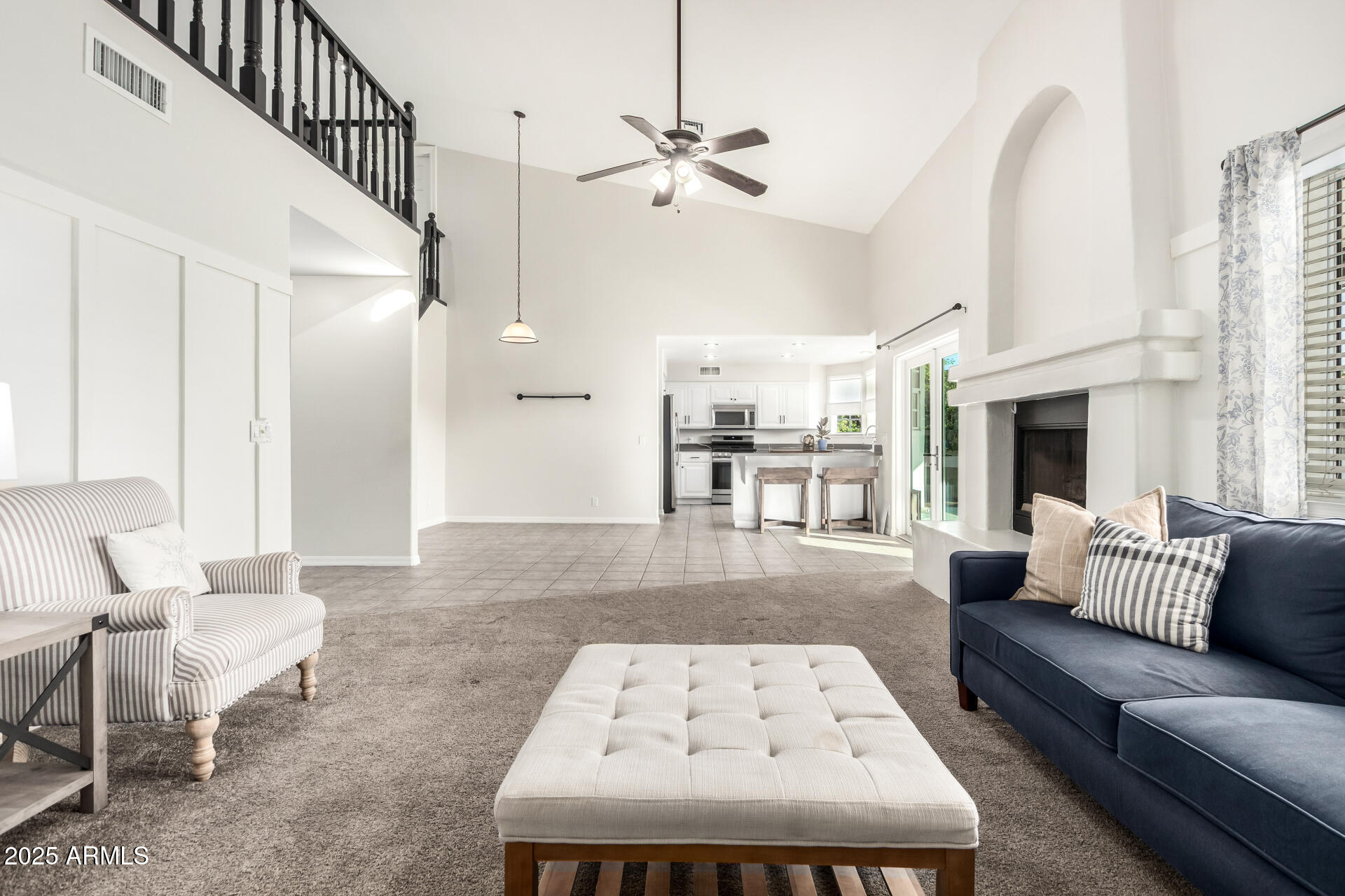 2127 E LAUREL Street