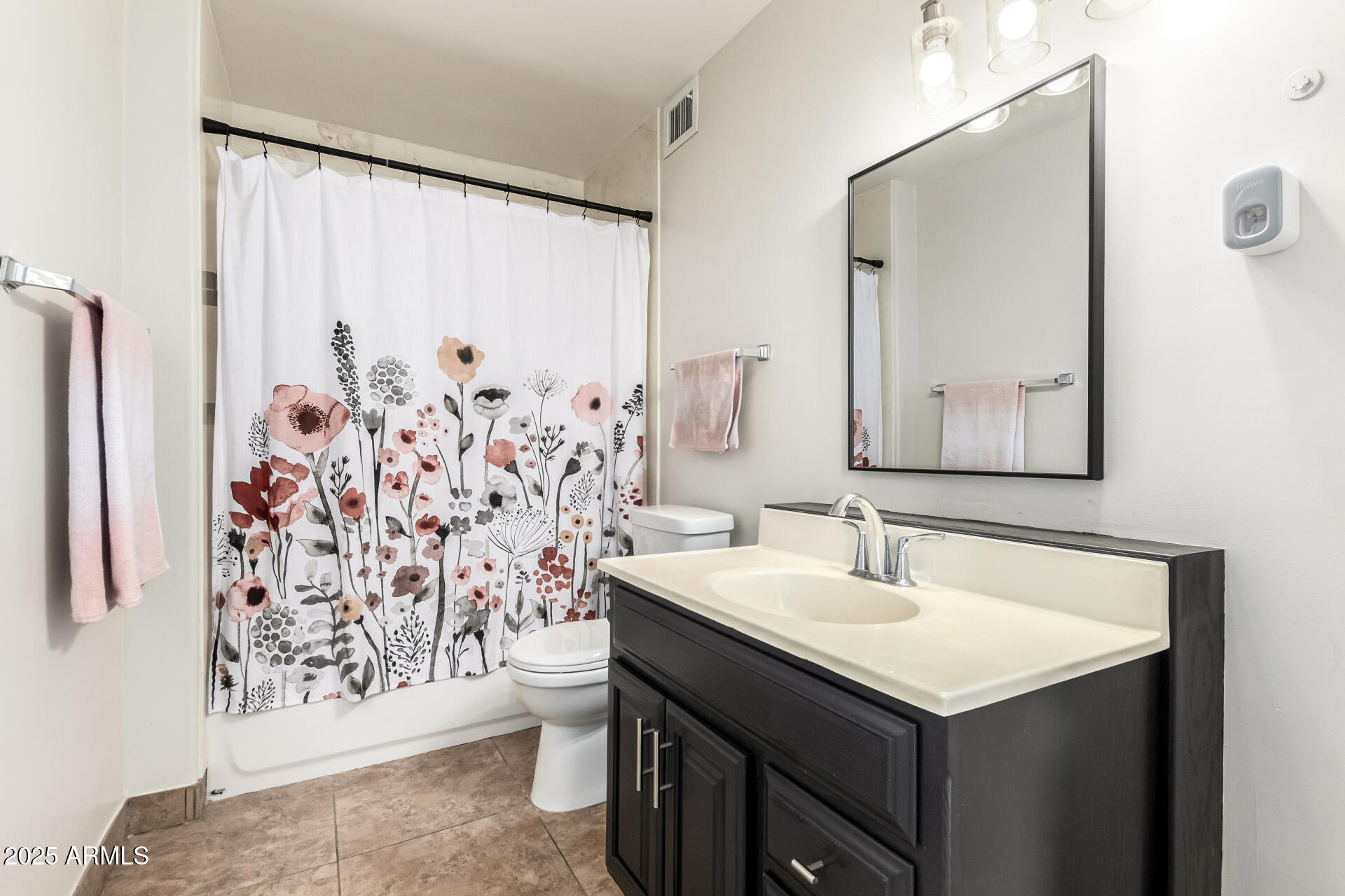 2127 E LAUREL Street