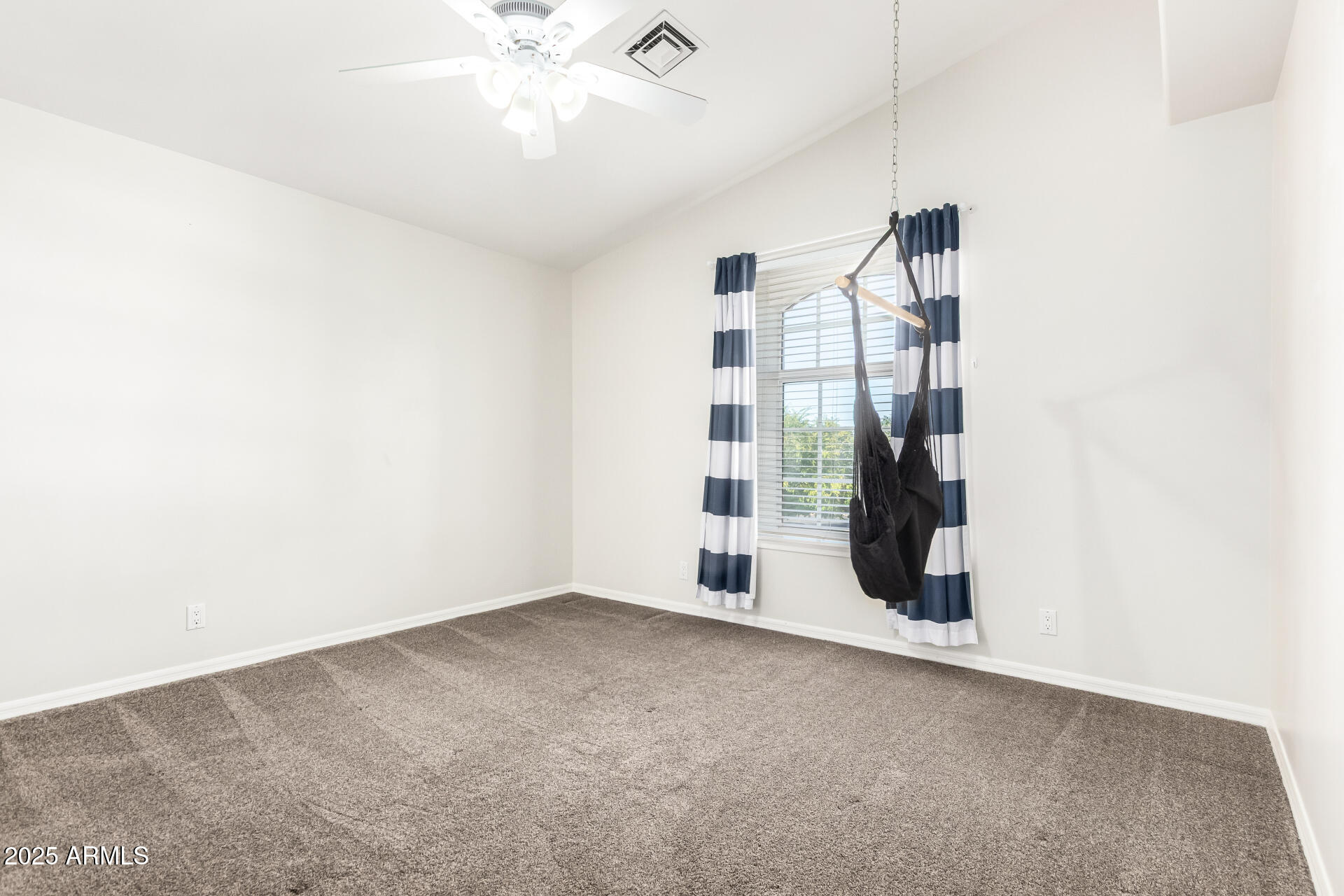 2127 E LAUREL Street