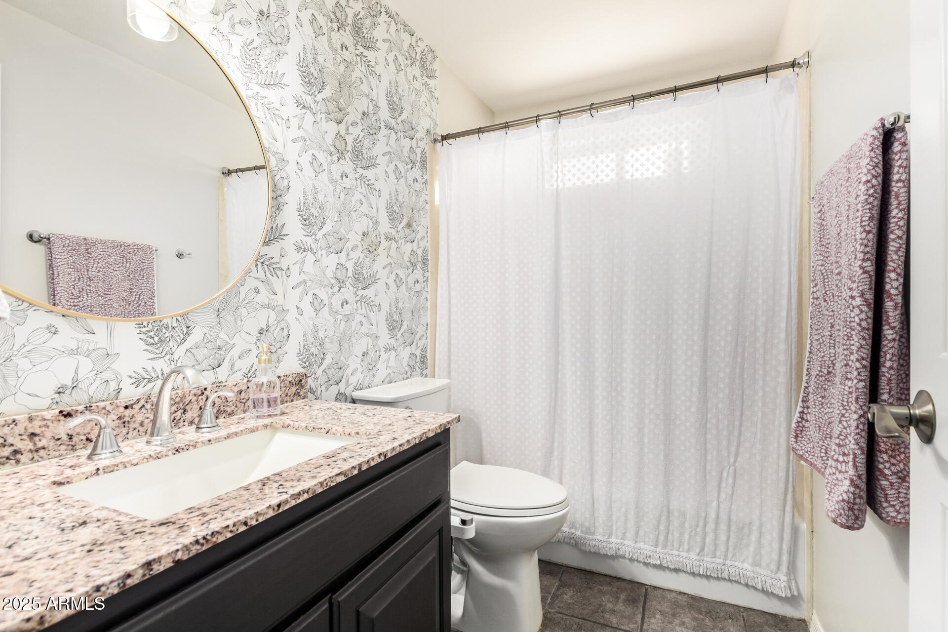 2127 E LAUREL Street