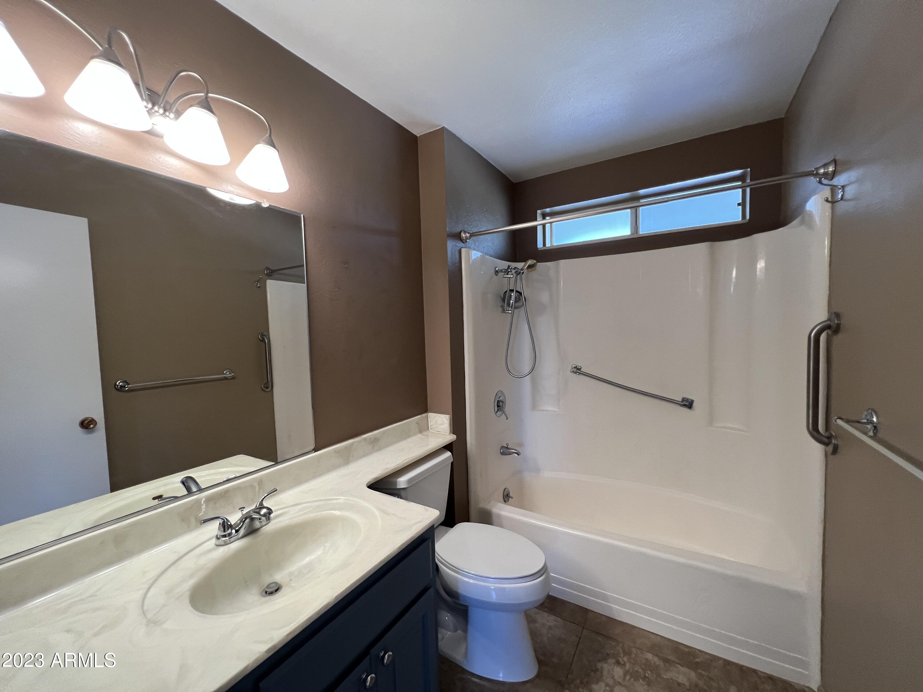 10939 W Saratoga Circle
