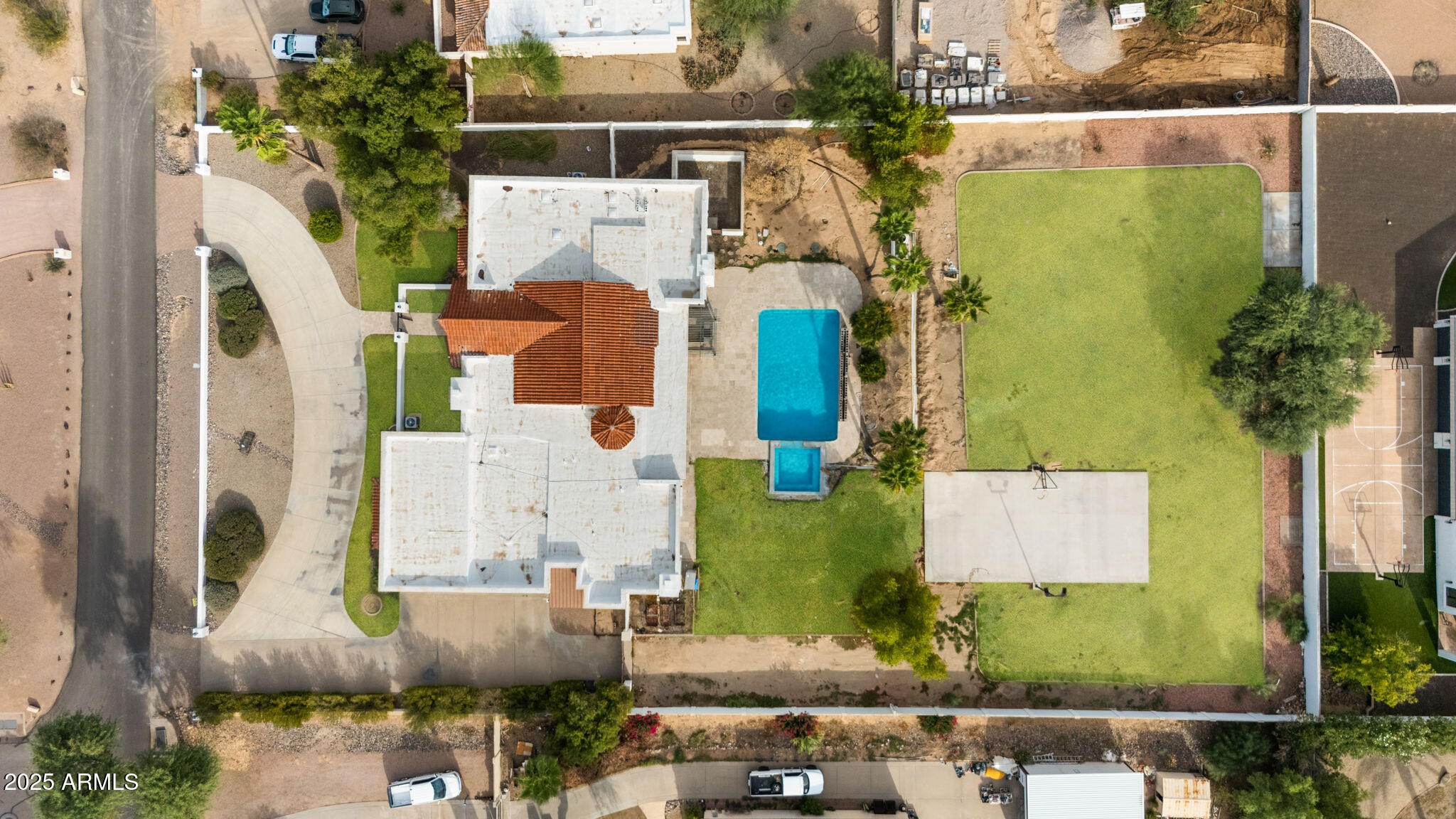 10111 E CHOLLA Street