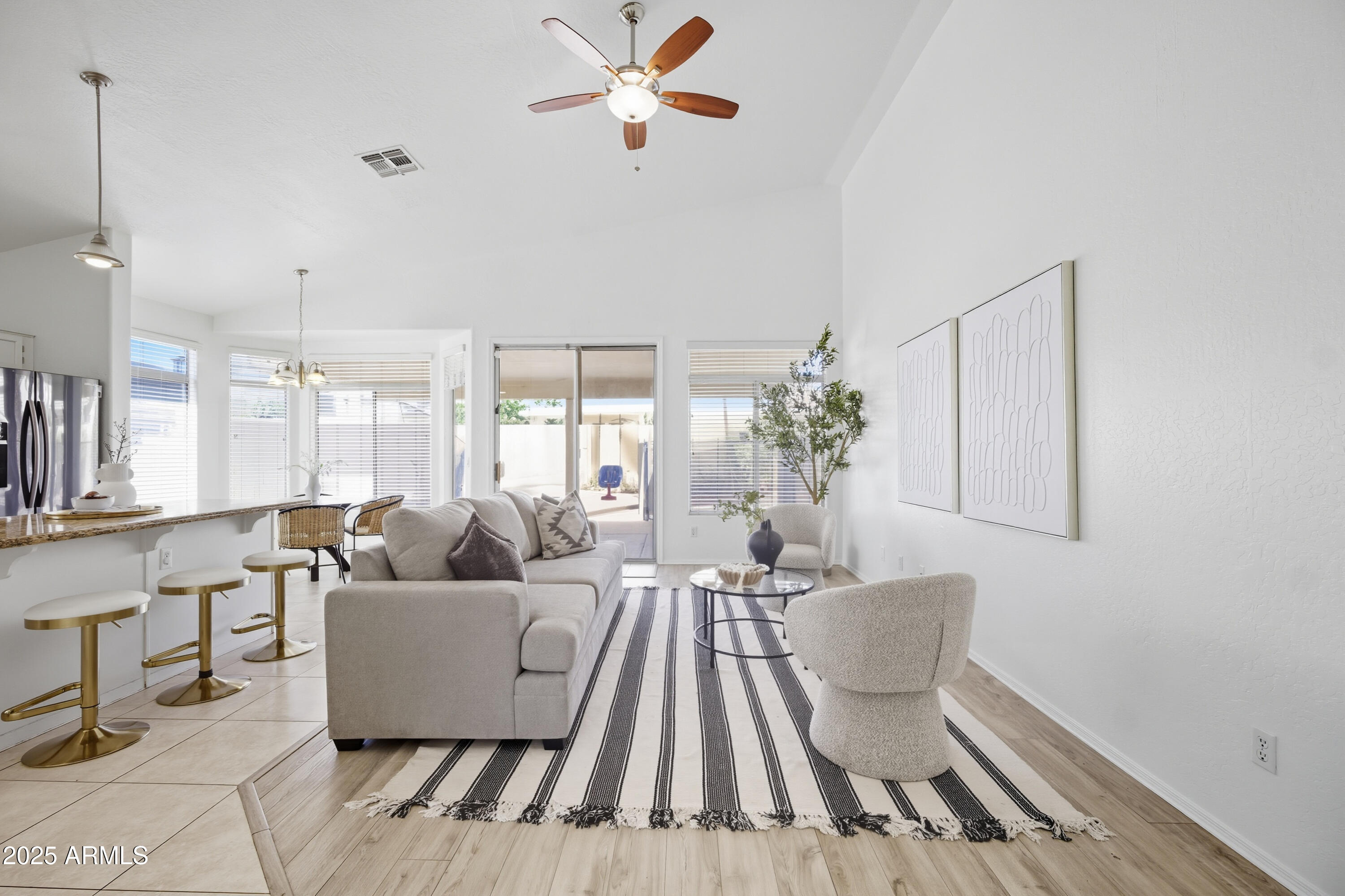 13722 W VERNON Avenue