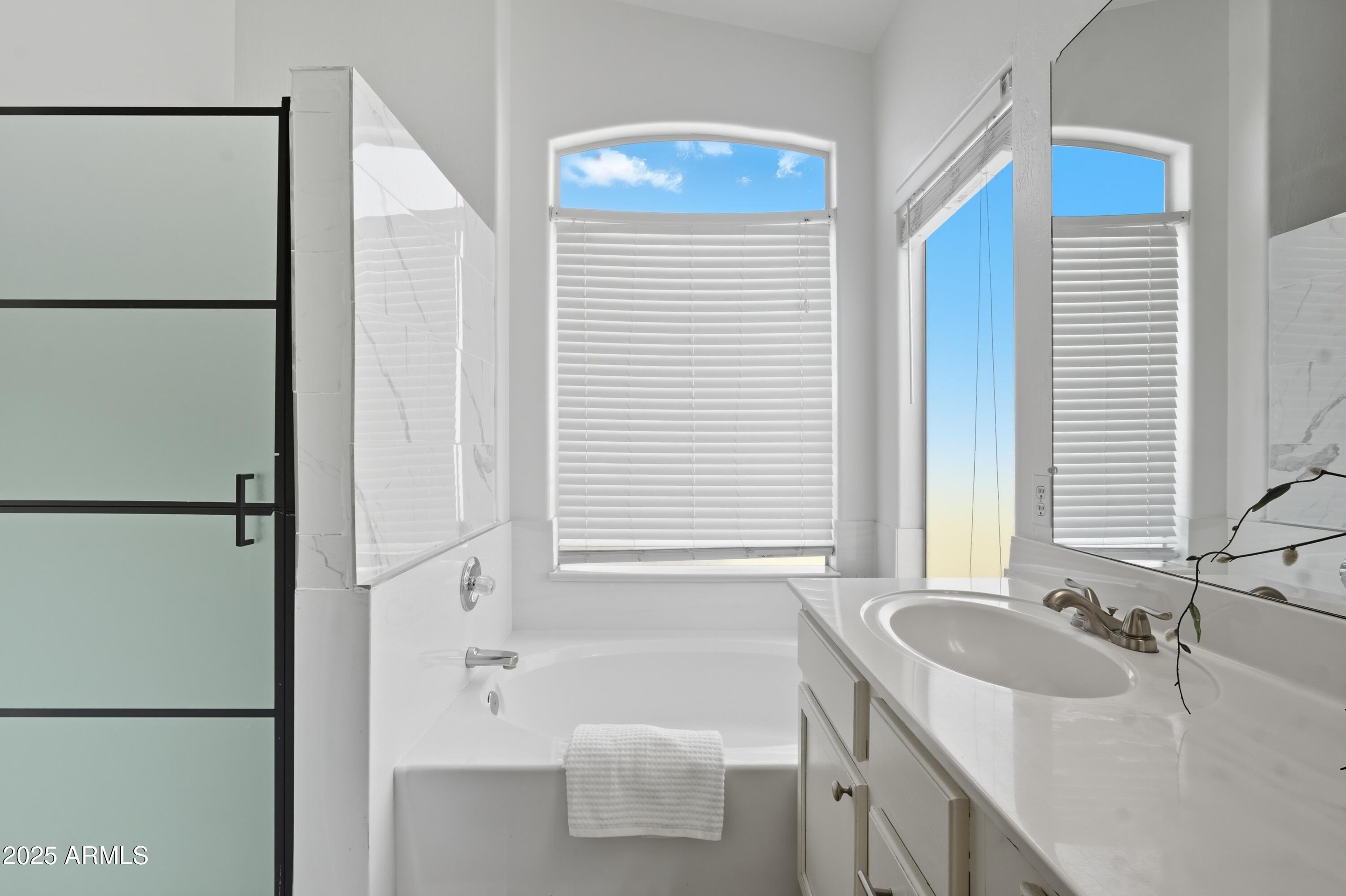 13722 W VERNON Avenue