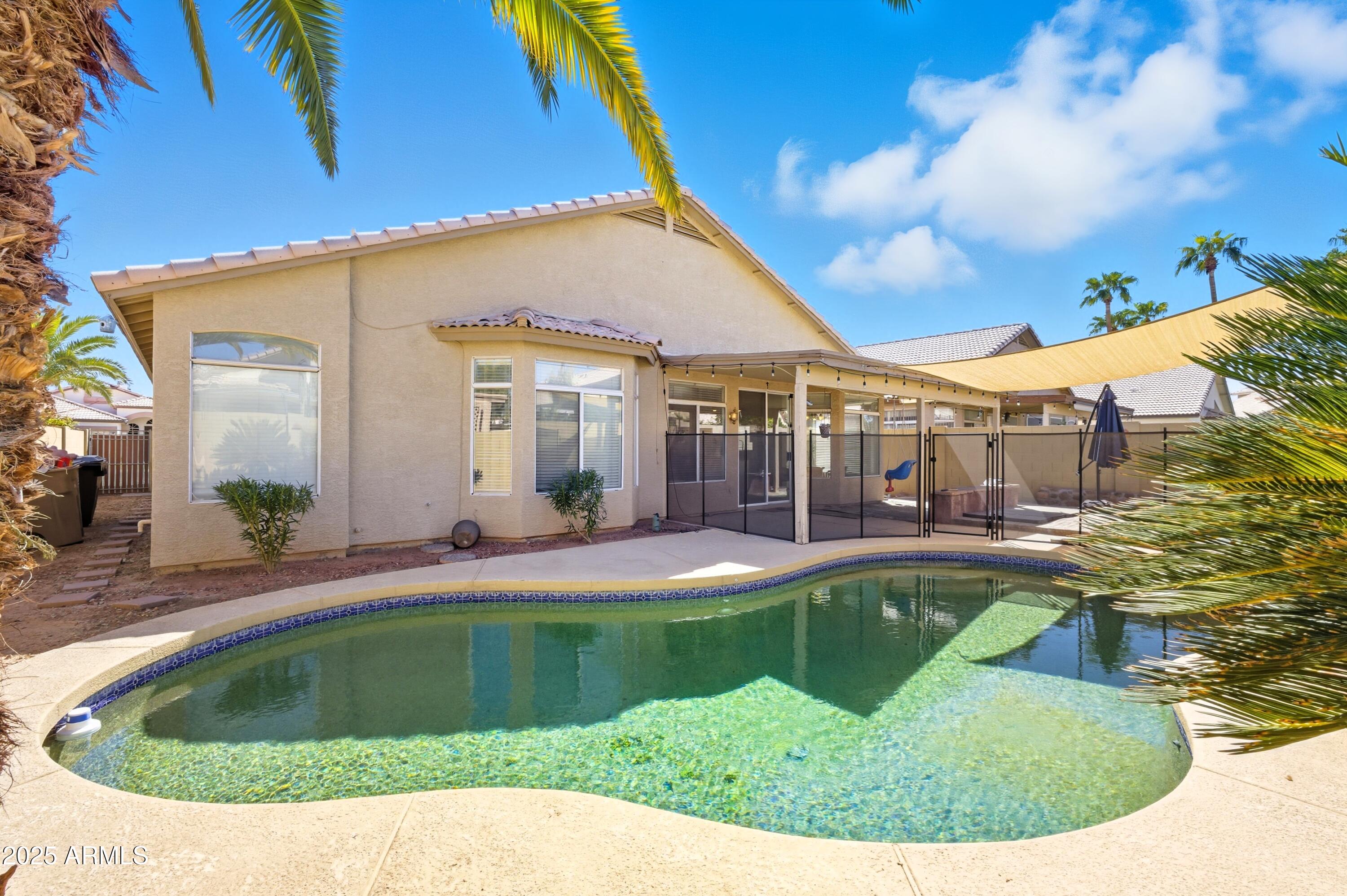 13722 W VERNON Avenue