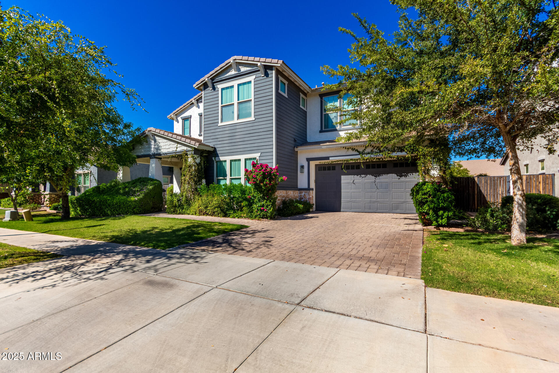 4236 E COMSTOCK Drive