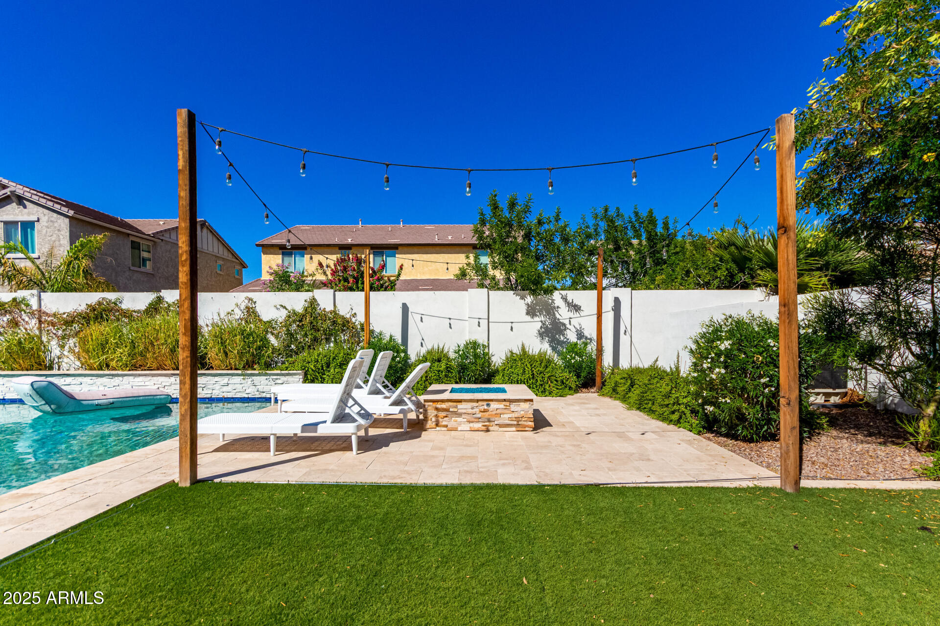 4236 E COMSTOCK Drive