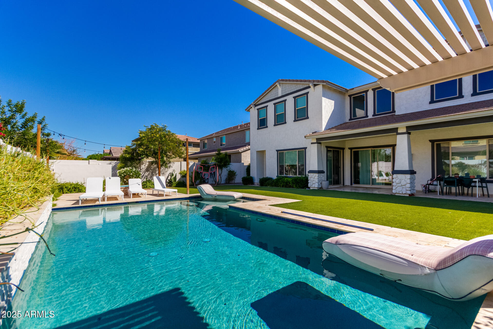 4236 E COMSTOCK Drive