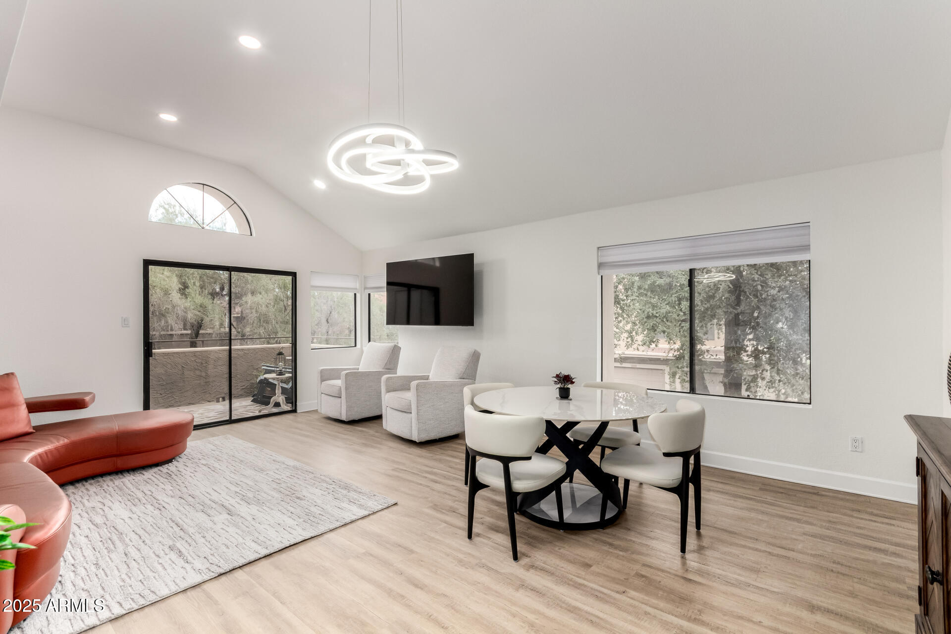 5122 E SHEA Boulevard, 2050