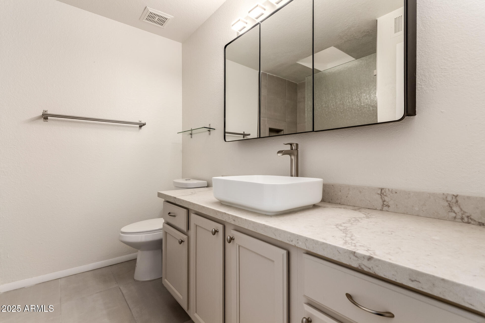 5122 E SHEA Boulevard, 2050