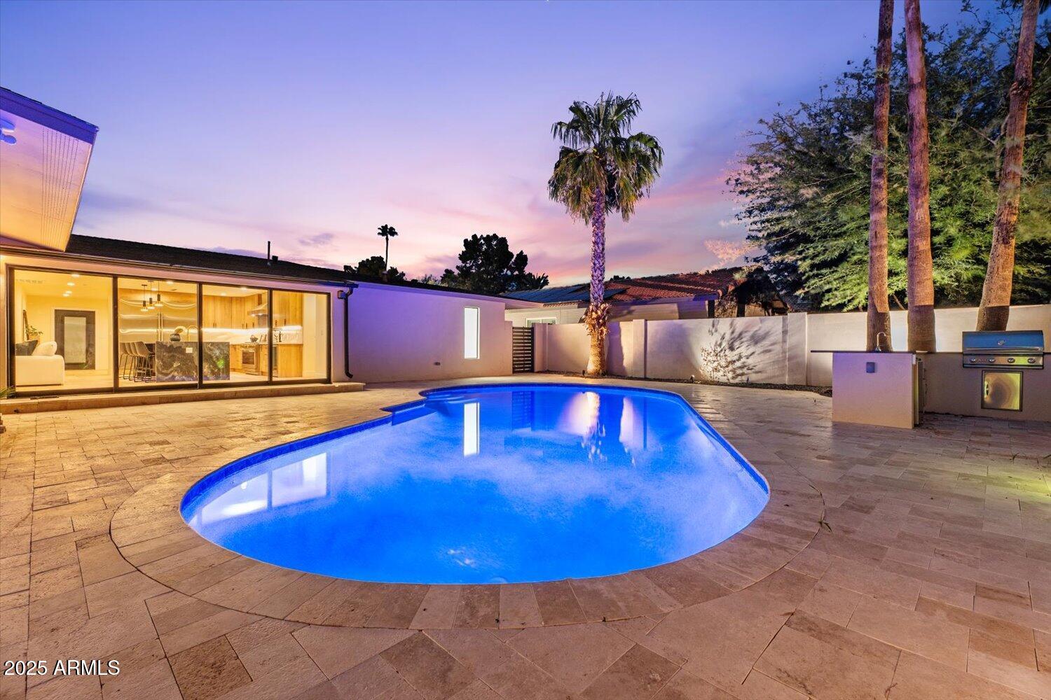 8525 E VIA DE LOS LIBROS