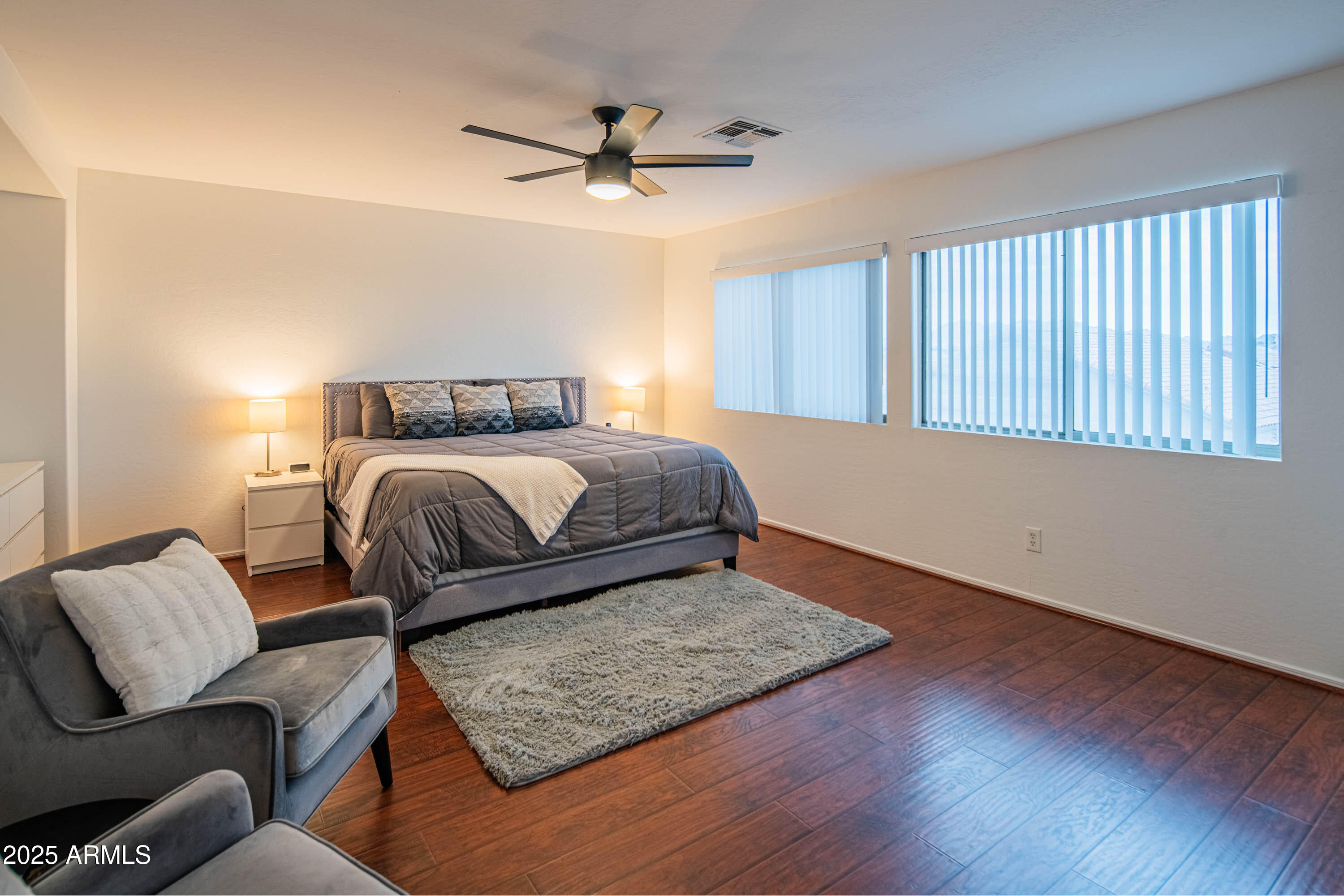 15843 W APACHE Street