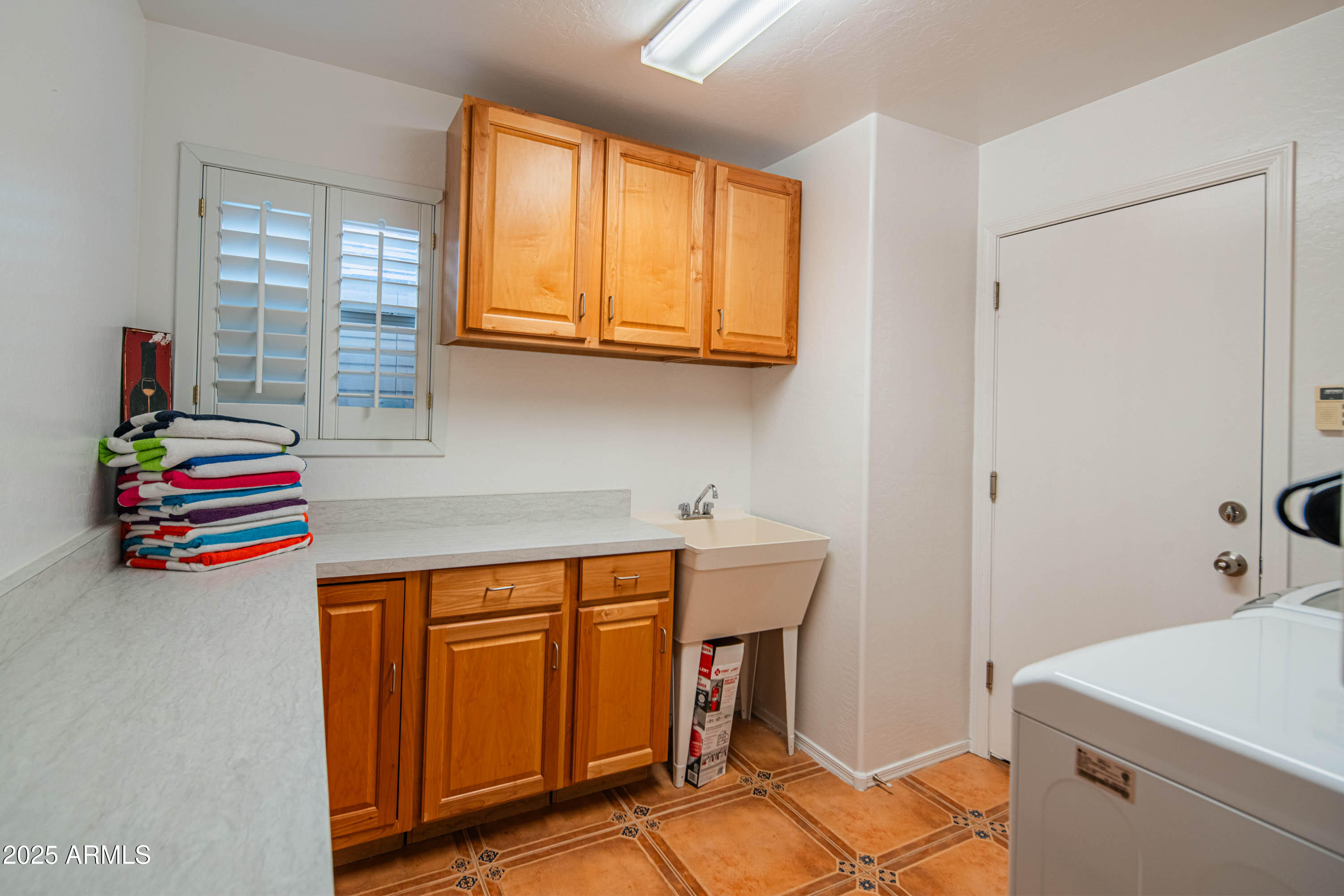 15843 W APACHE Street