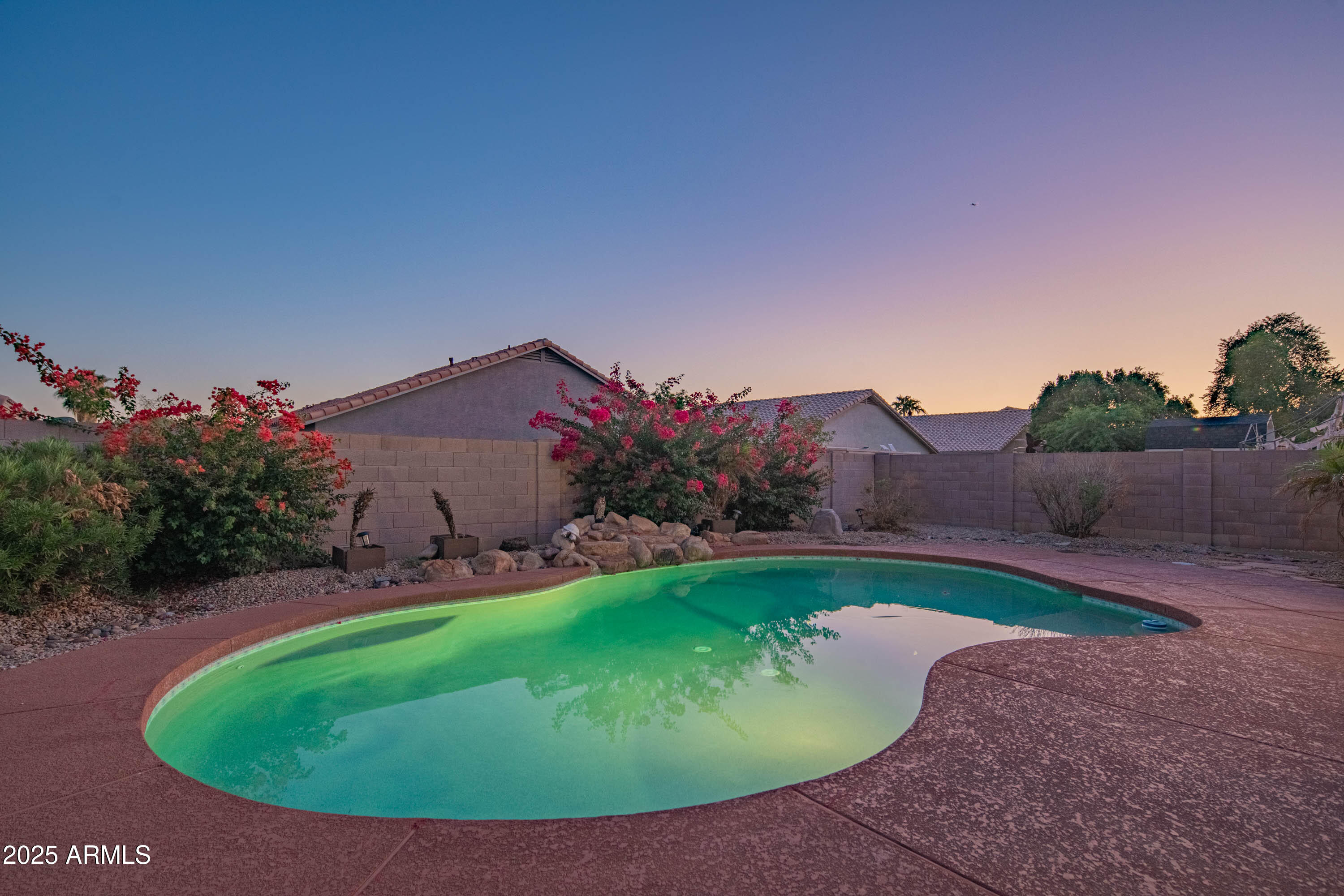 15843 W APACHE Street