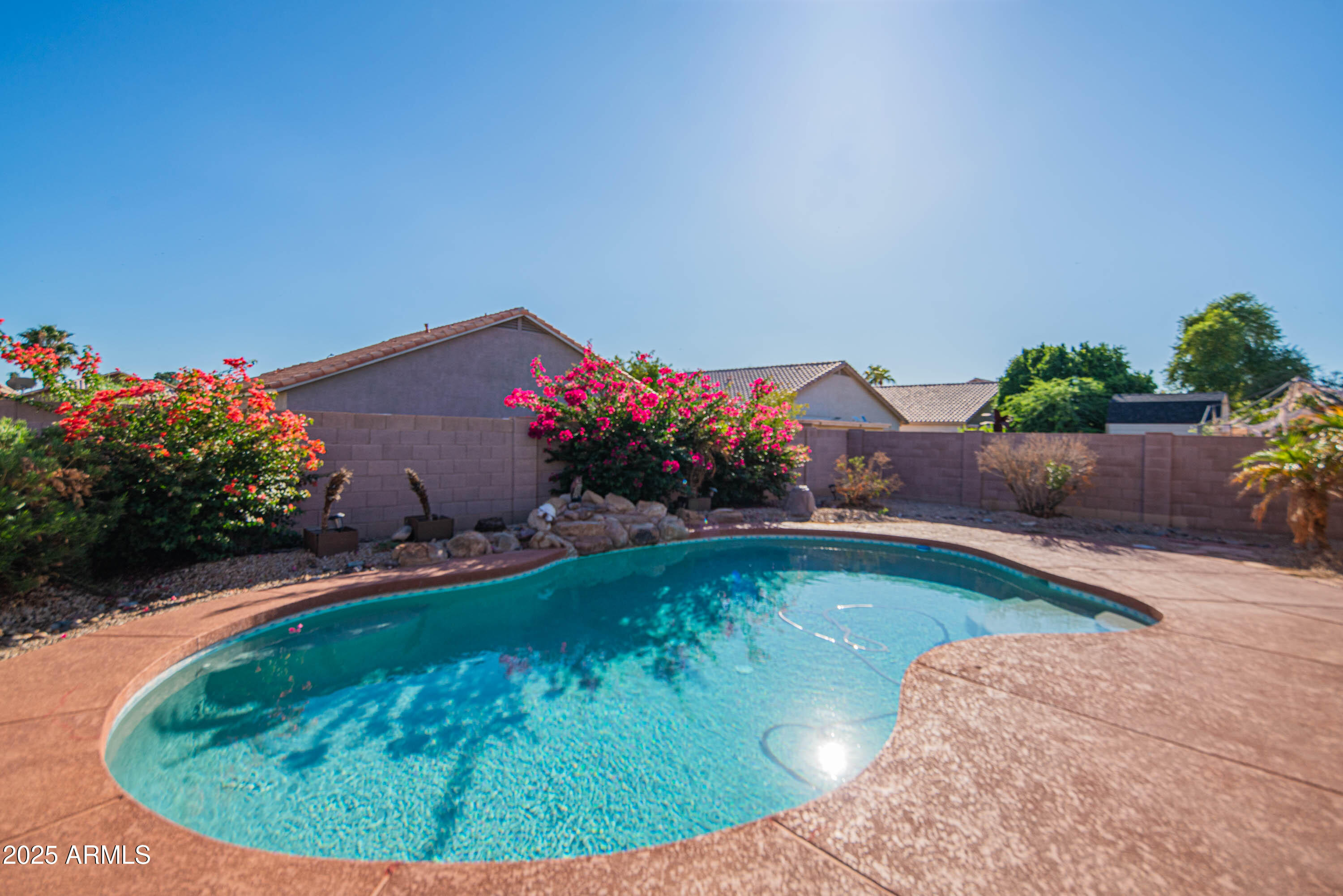 15843 W APACHE Street