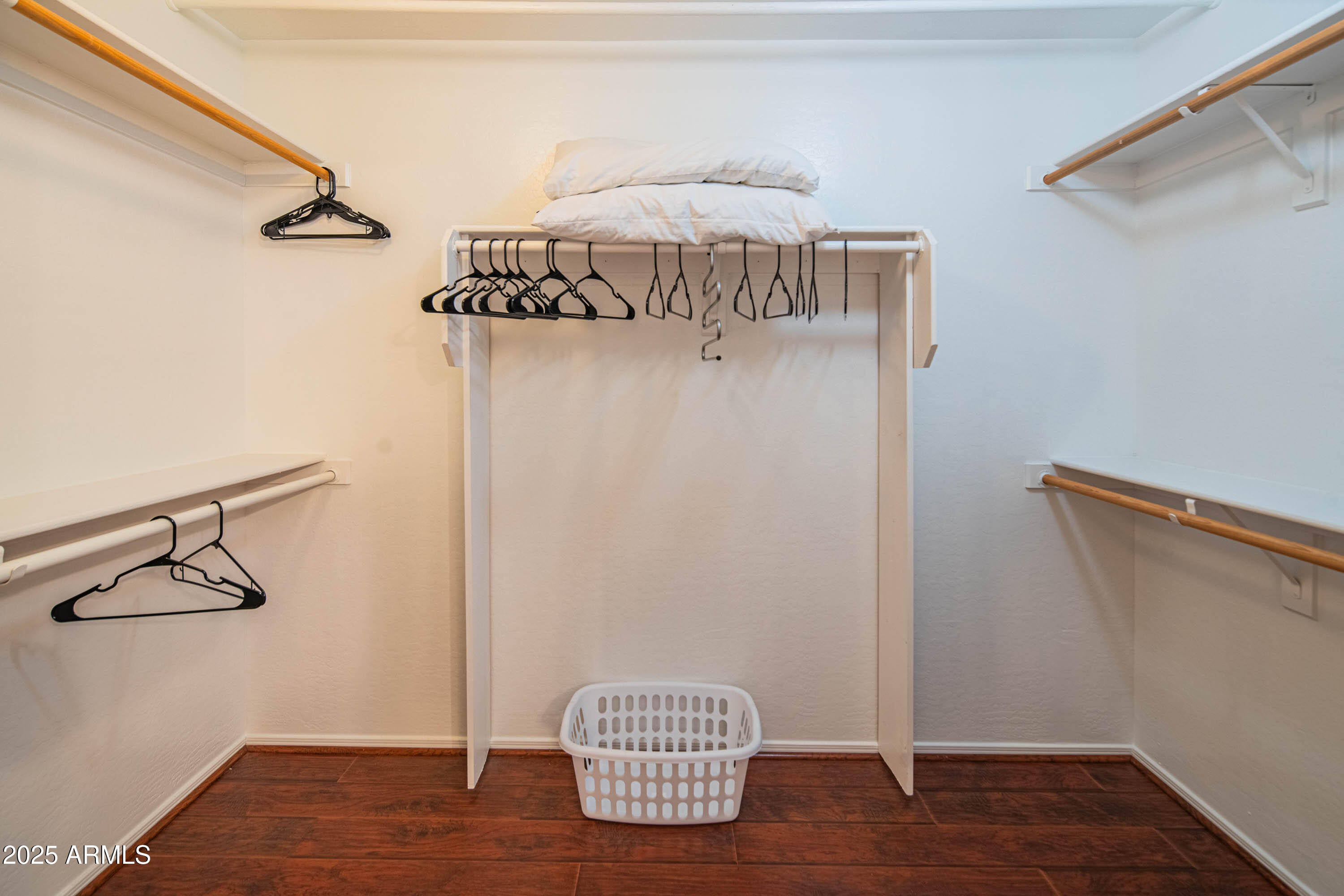 15843 W APACHE Street