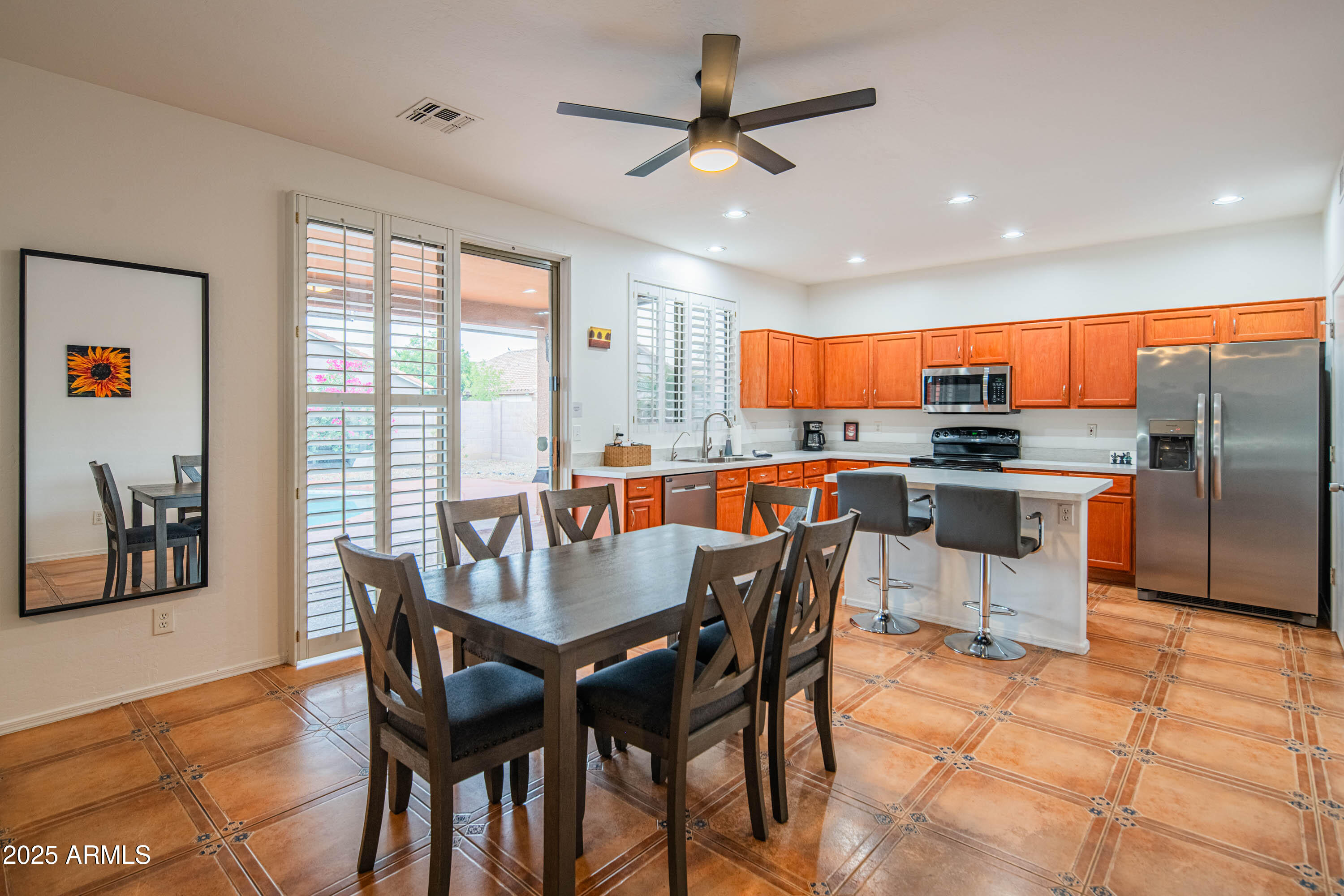 15843 W APACHE Street