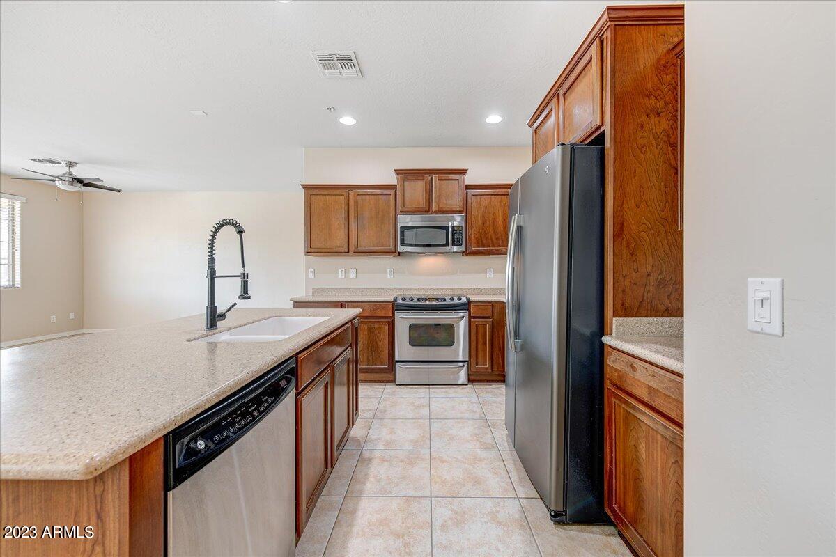 2134 W TALLGRASS Trail, 215, Phoenix Unit: 215