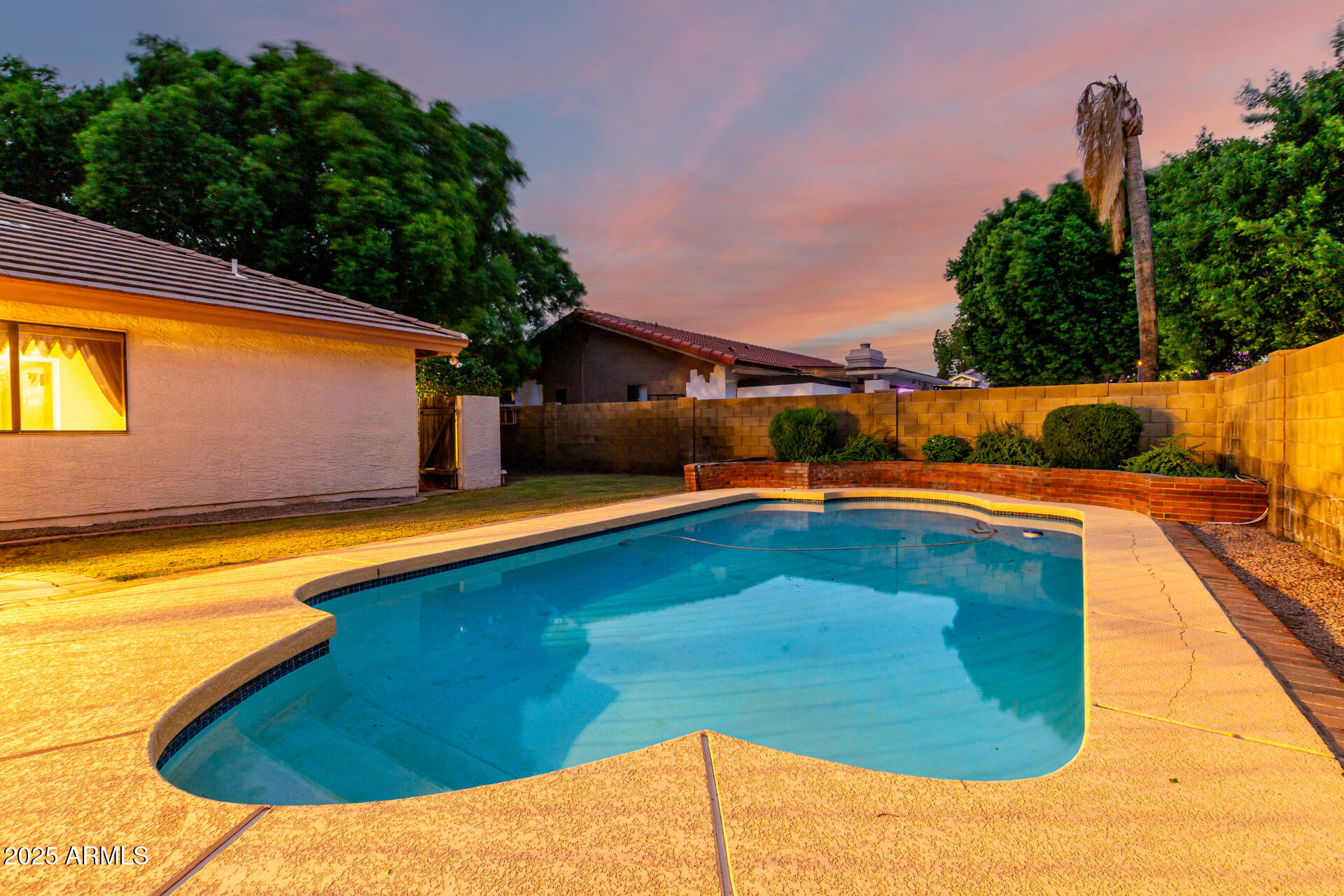 1816 E ENROSE Street