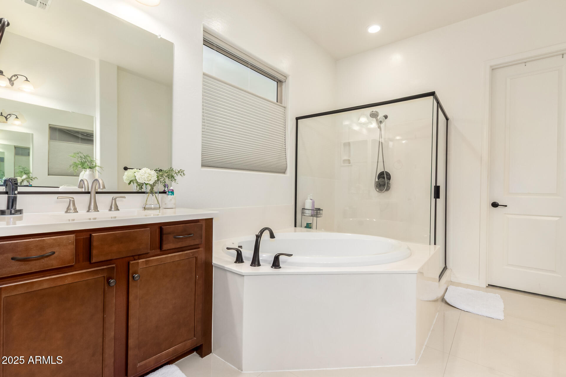 3010 E DESERT Lane, Phoenix