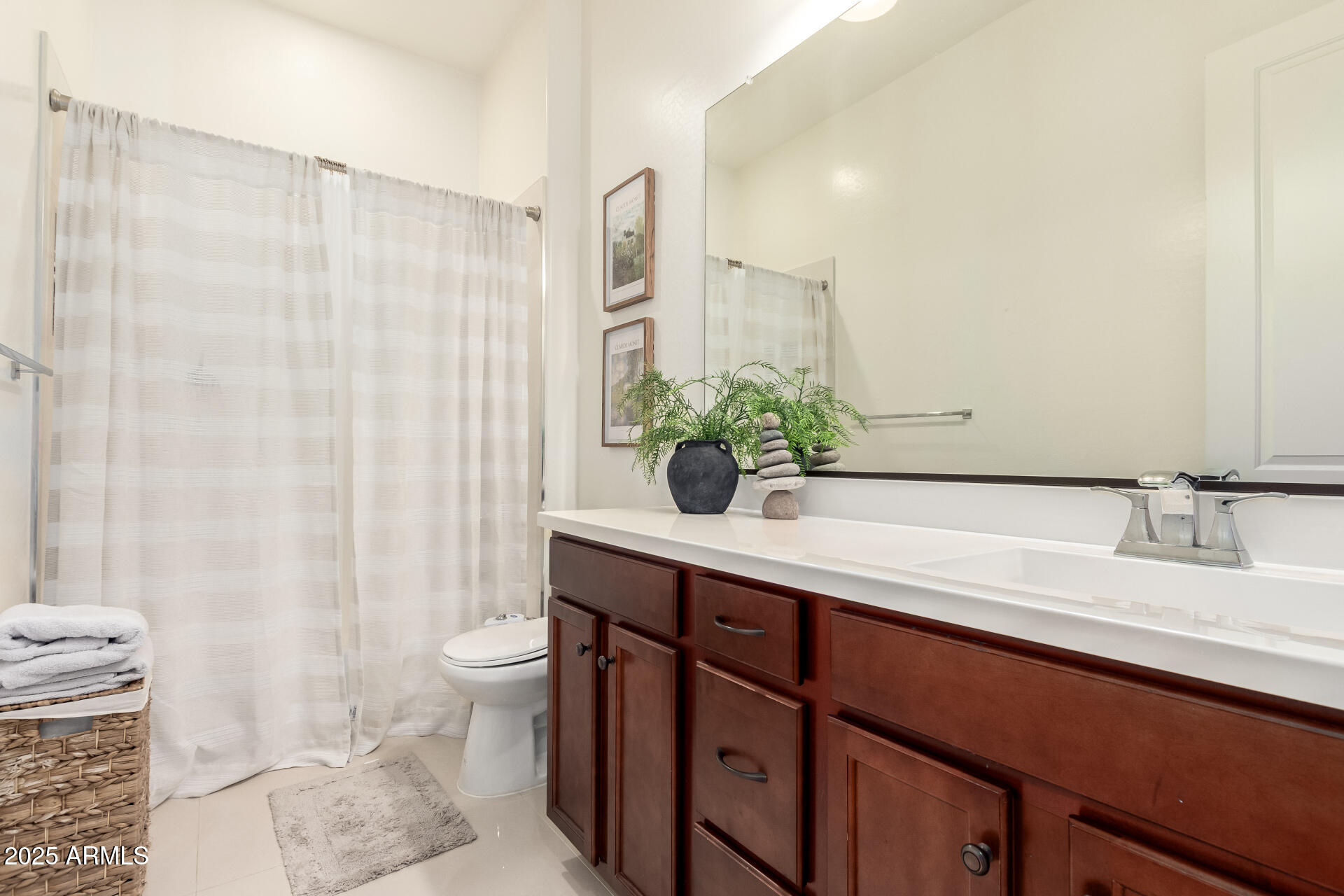 3010 E DESERT Lane, Phoenix