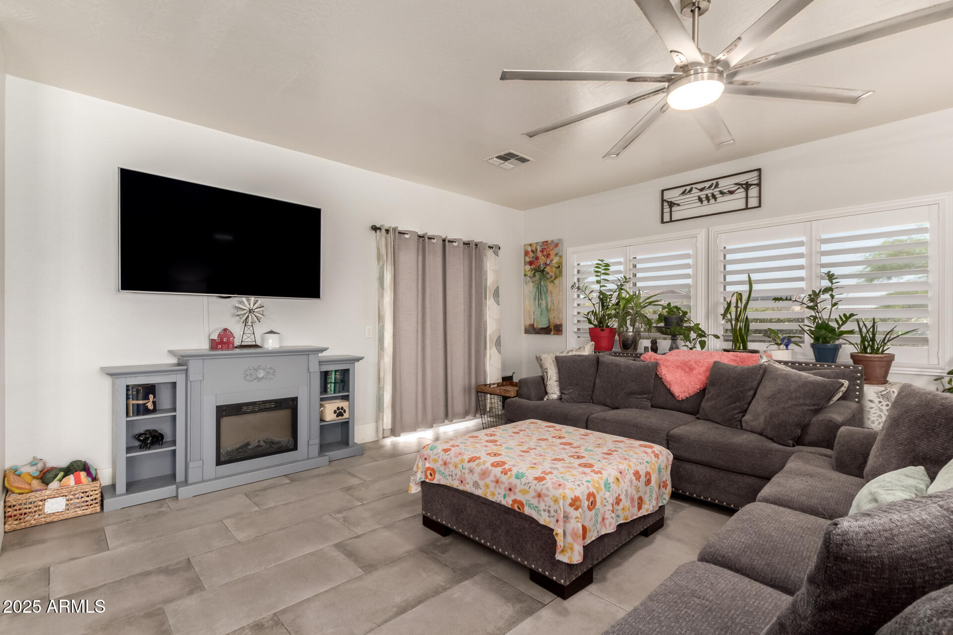 3741 W JACKSONVILLE Drive, Phoenix