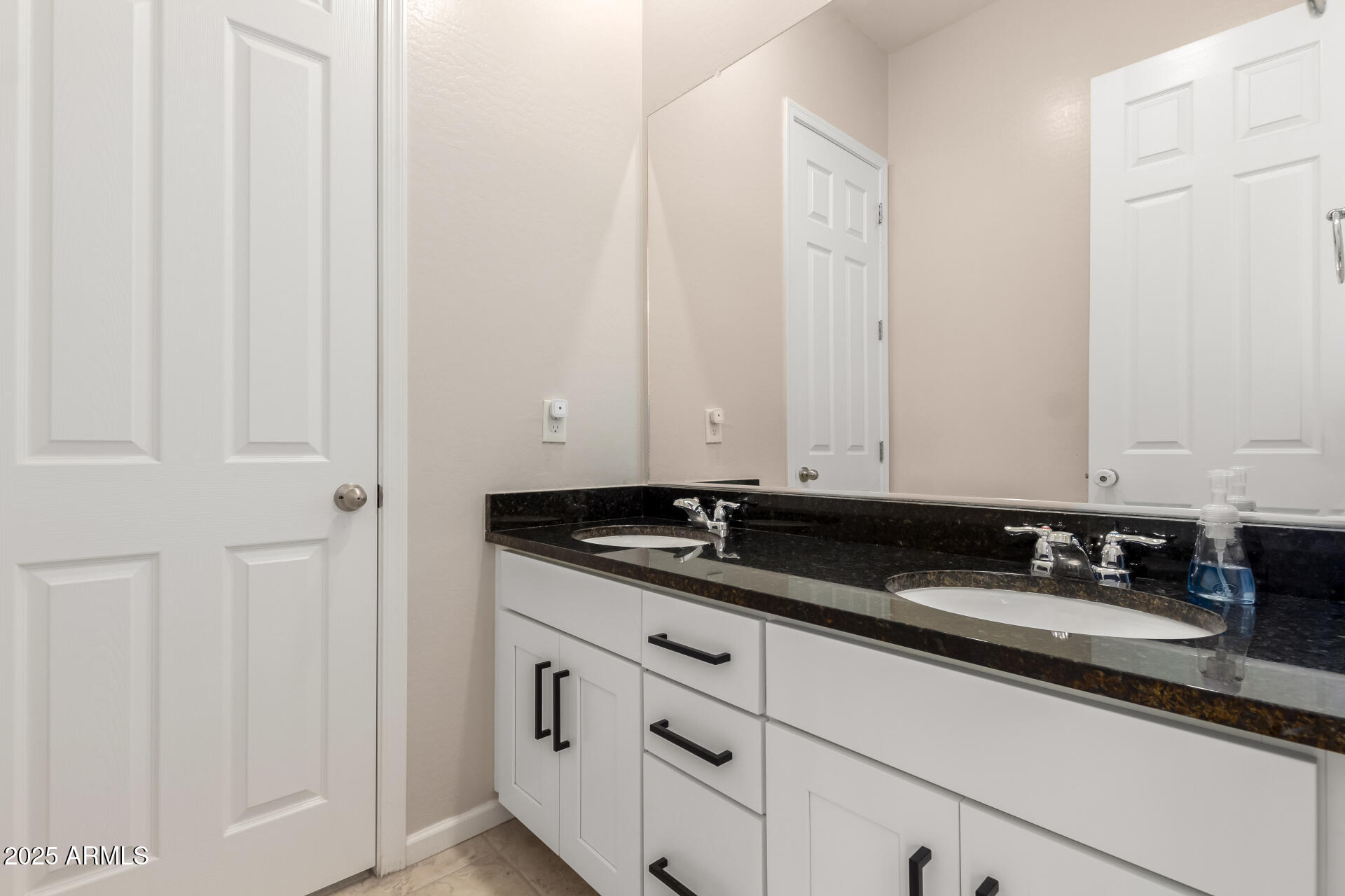 16860 W SOFT WIND Drive, Surprise