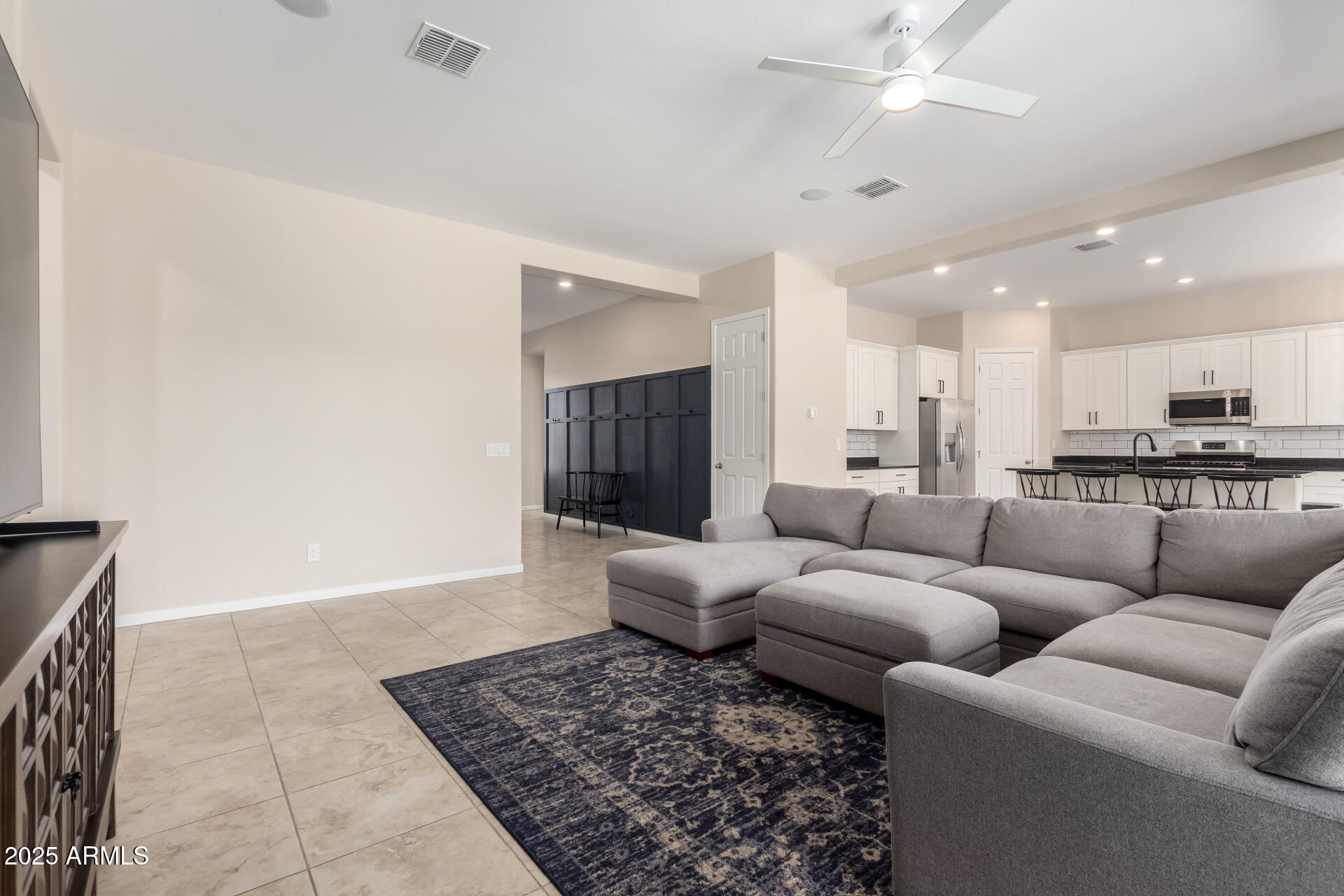 16860 W SOFT WIND Drive, Surprise