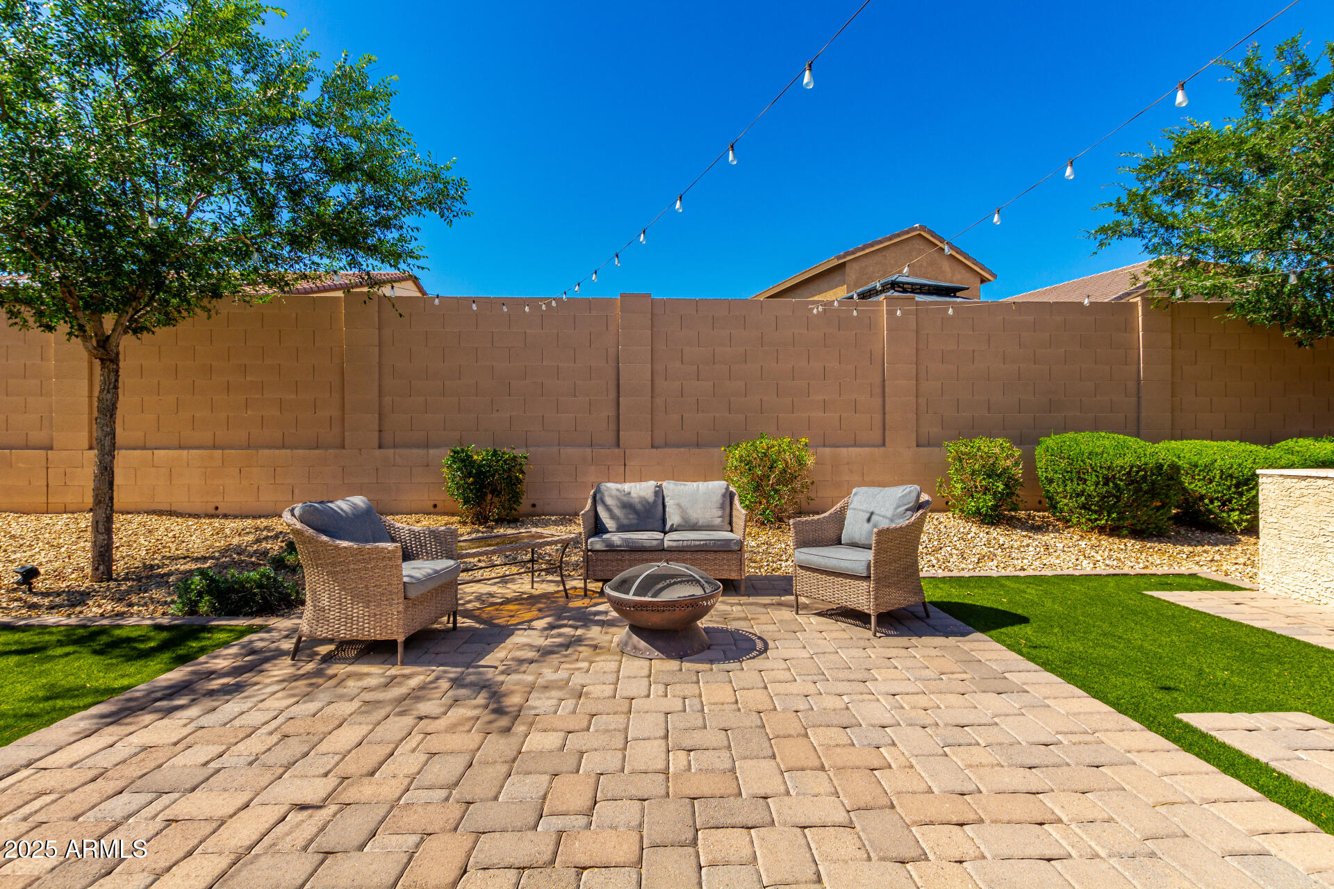 16860 W SOFT WIND Drive, Surprise