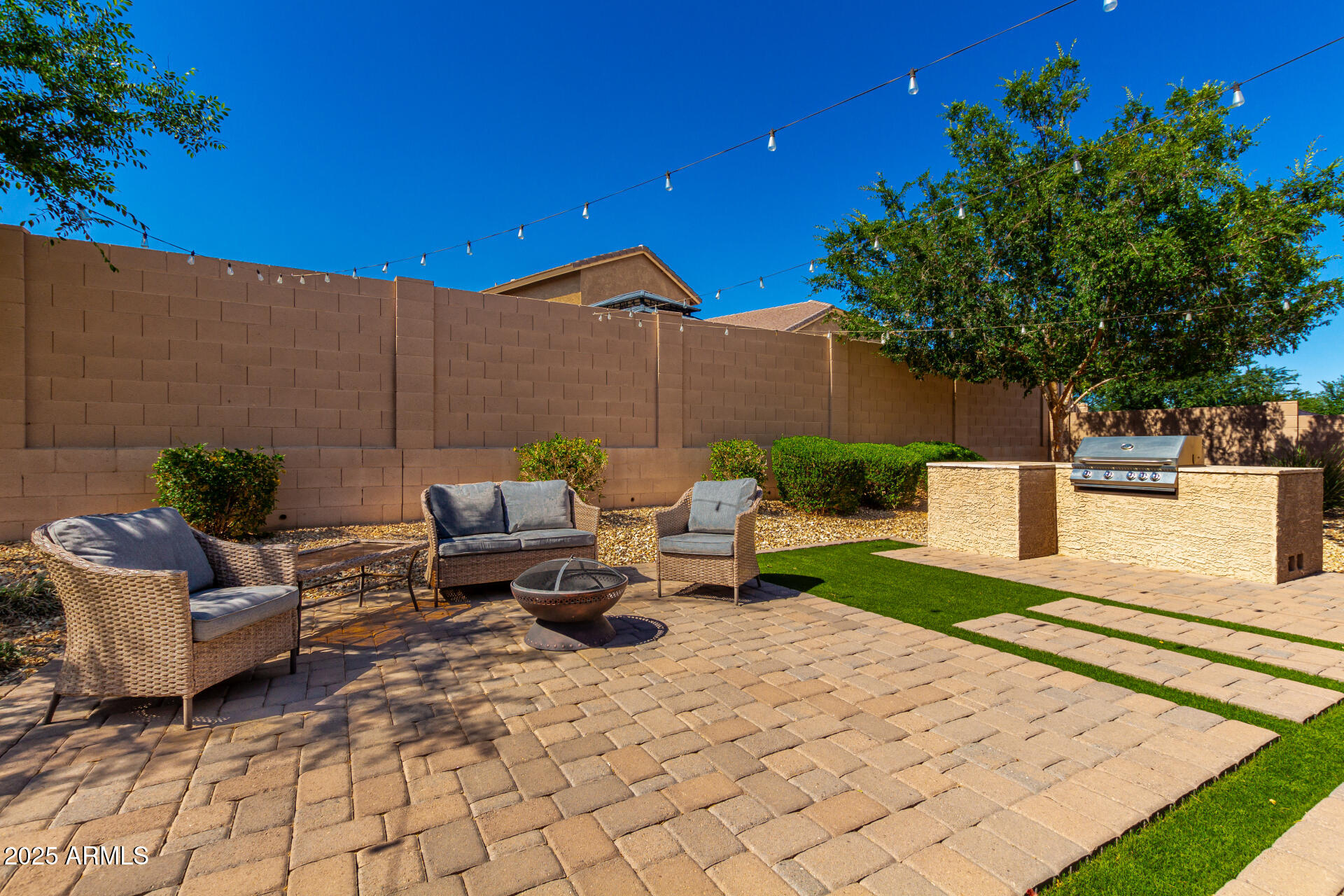 16860 W SOFT WIND Drive, Surprise