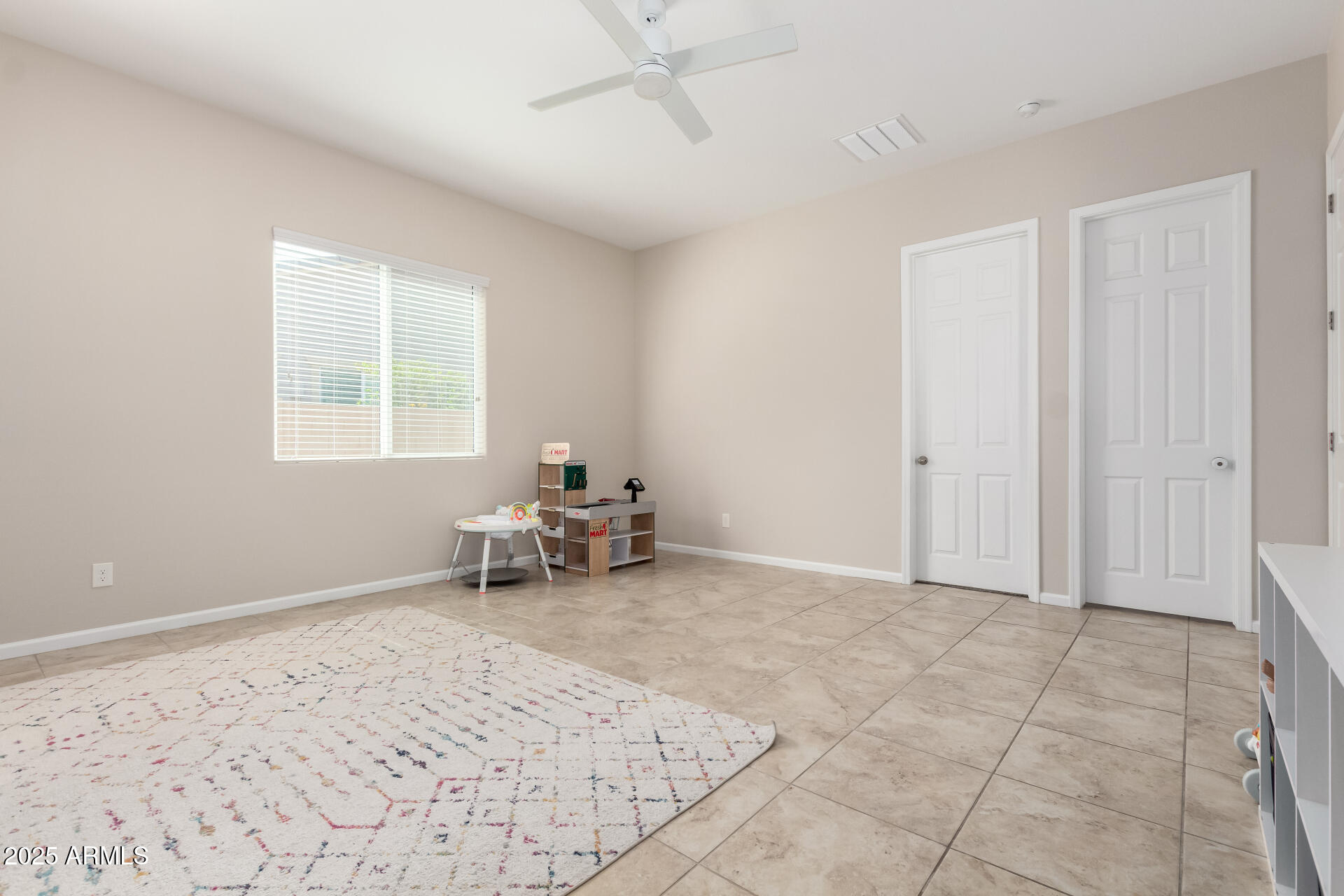 16860 W SOFT WIND Drive, Surprise