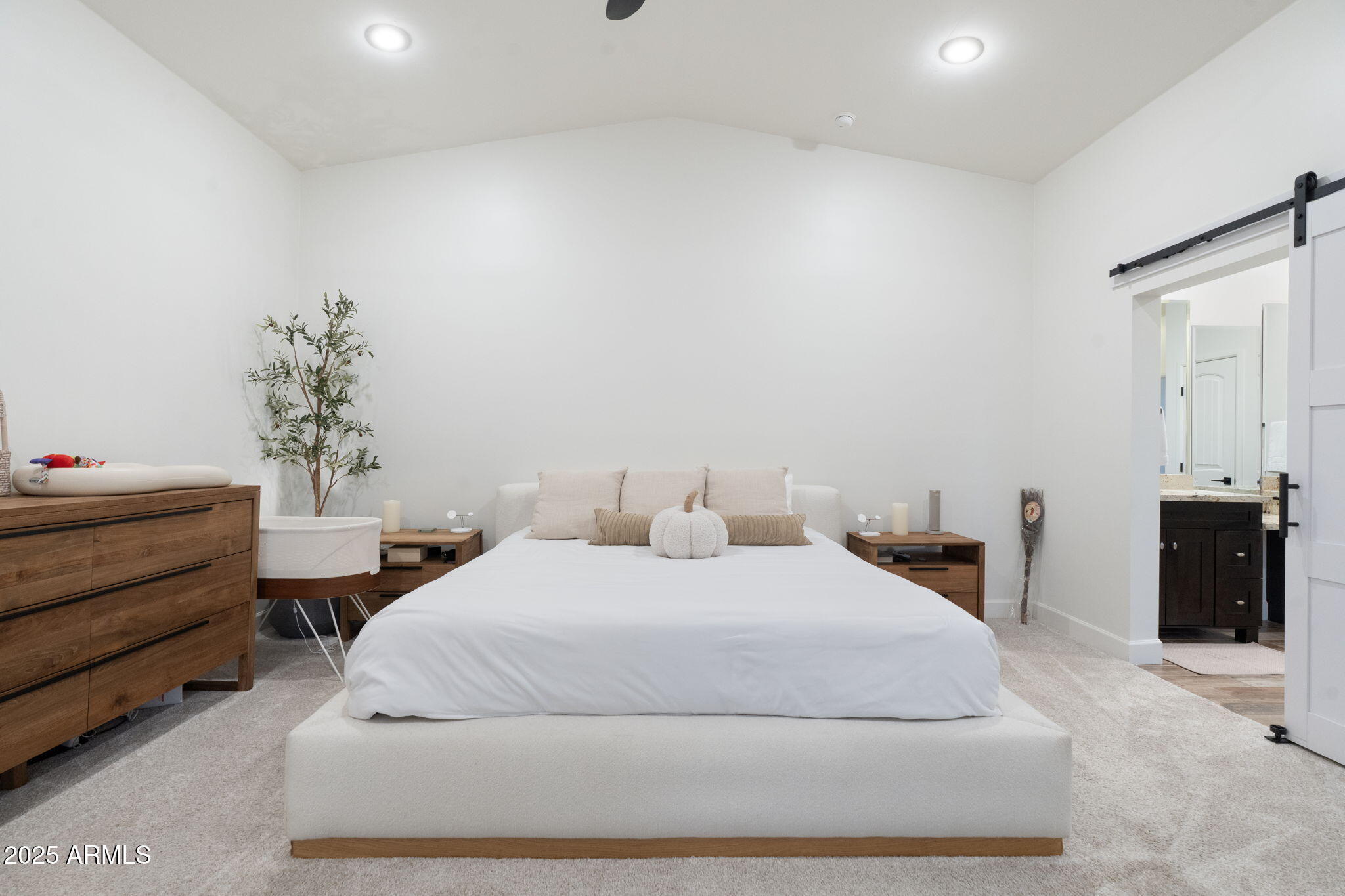 3739 E FAIRMOUNT Avenue, Phoenix