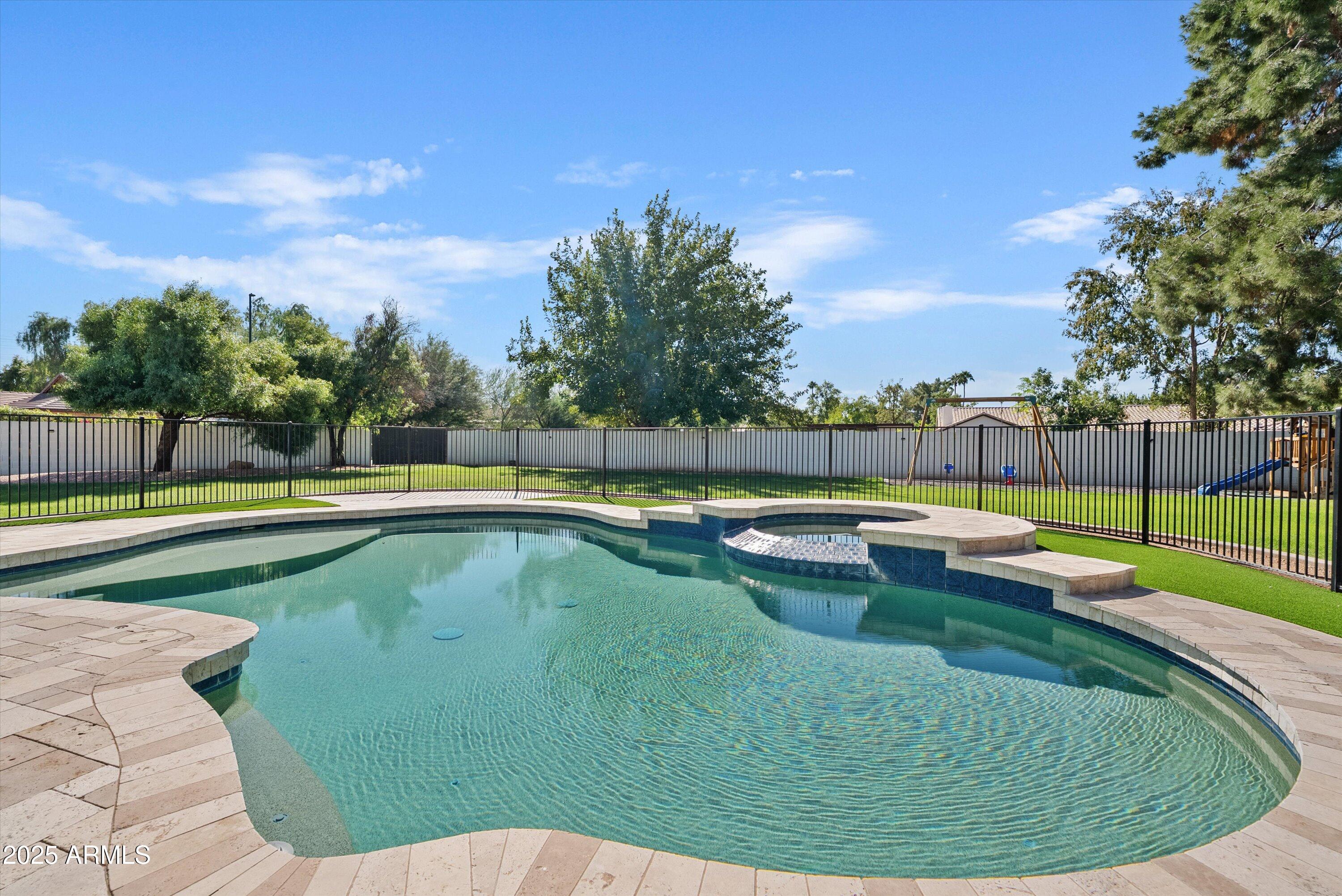 1831 E LINDA Lane, Gilbert